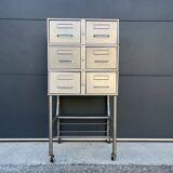 Meuble industriel à tiroirs