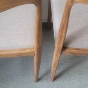 Paire de chaises scandinaves en teck assise tissu gris beige