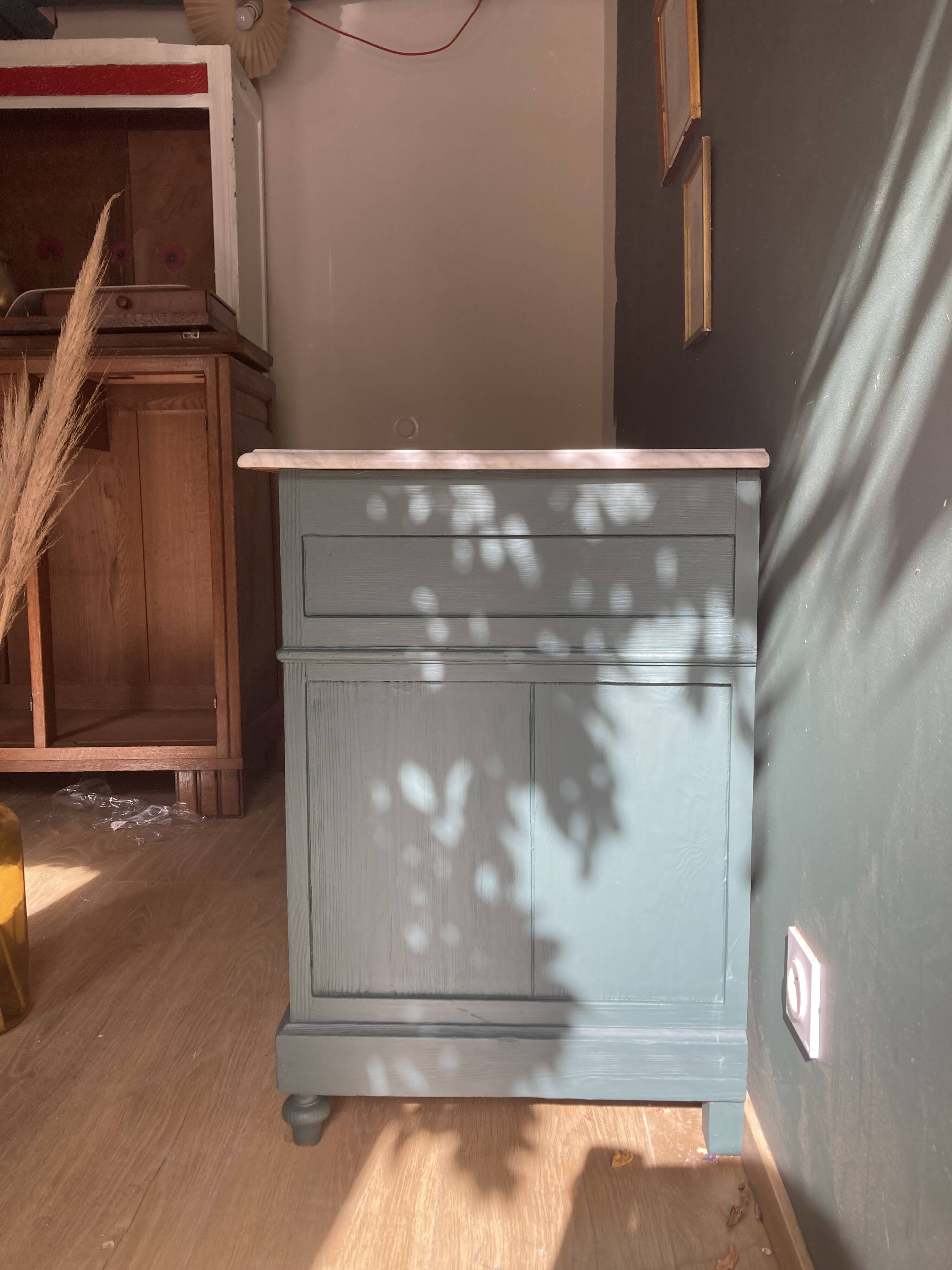 English commode