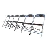 6 chaises pliantes en Plexiglas fumé et métal chrome Chaisor 1970