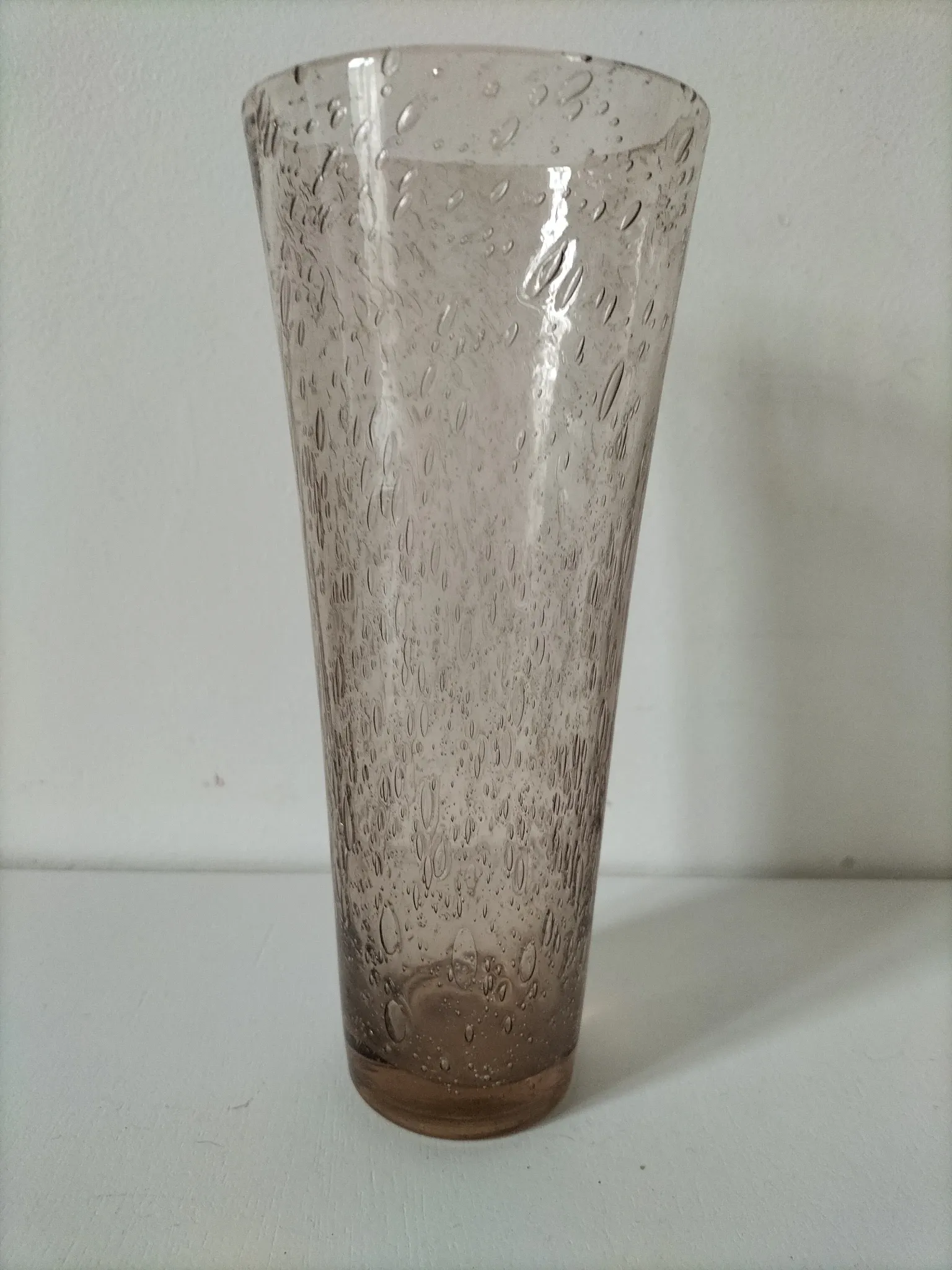 Bubble glass vase signed Biot – Pink beige