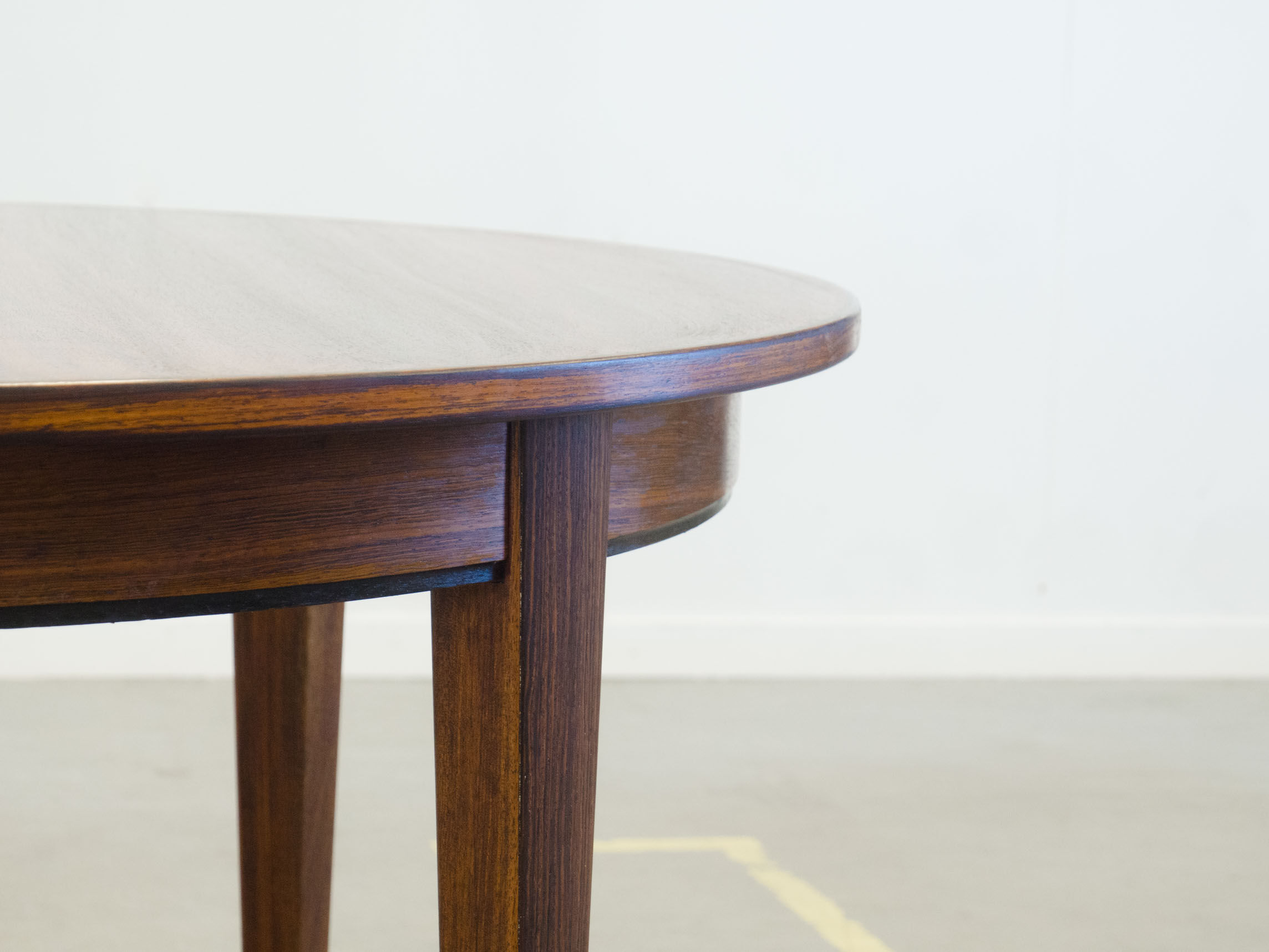 Omann Jun ‘Model 55’ extendable rosewood dining table