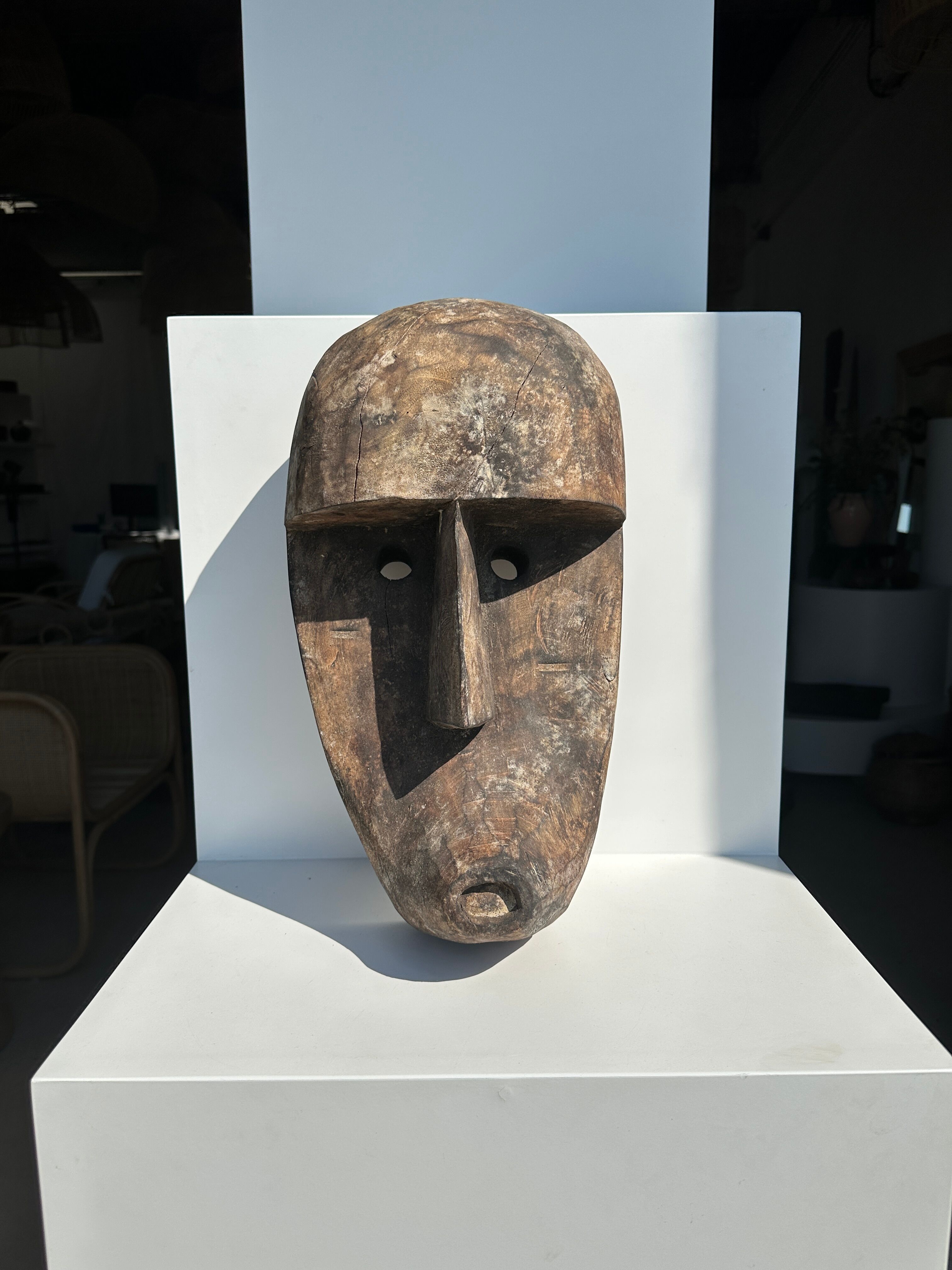 Large Timor mask in patinated wood H:50cm (1)
