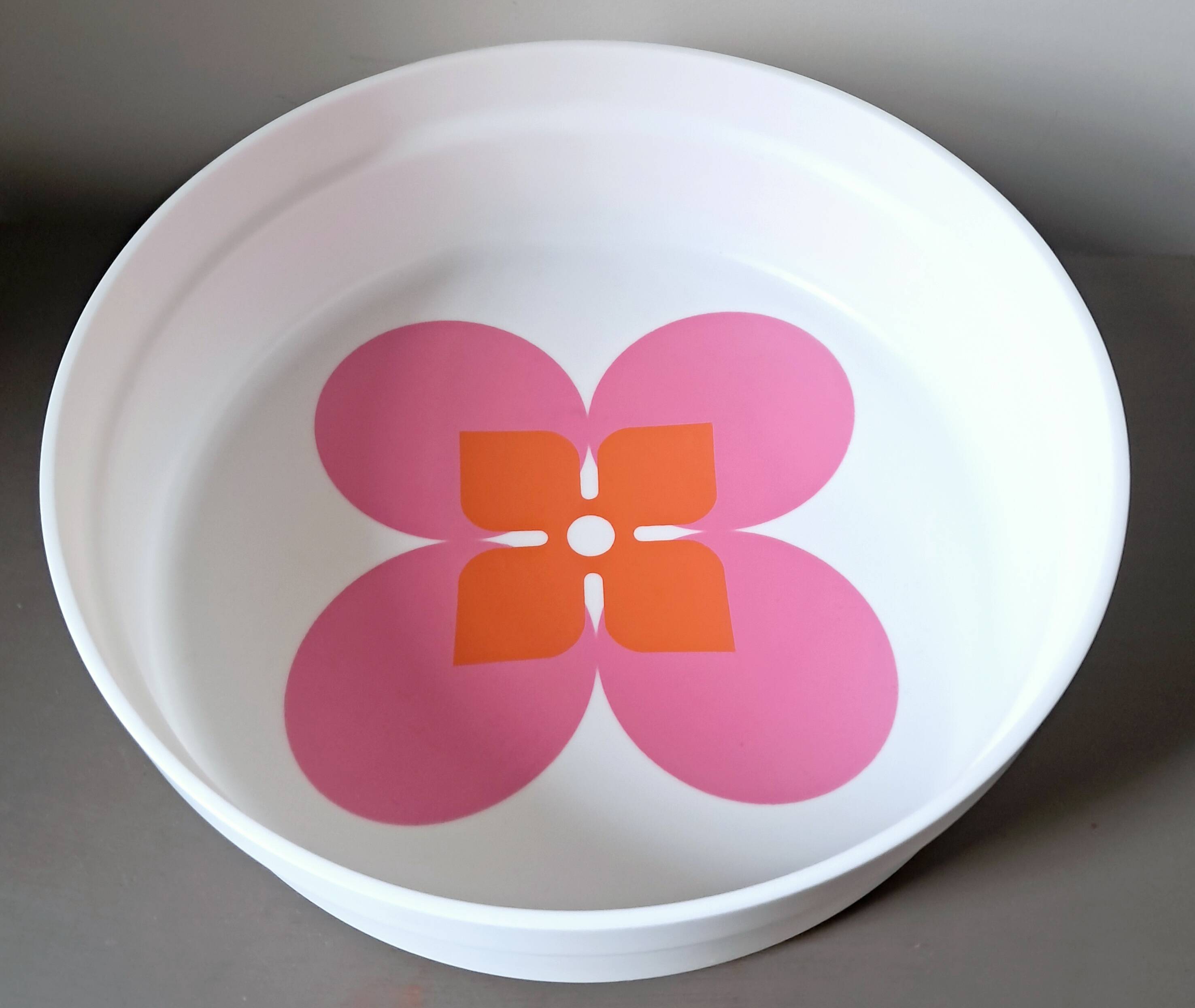 Large white Guzzini/Ornella Noorda tray. 70s