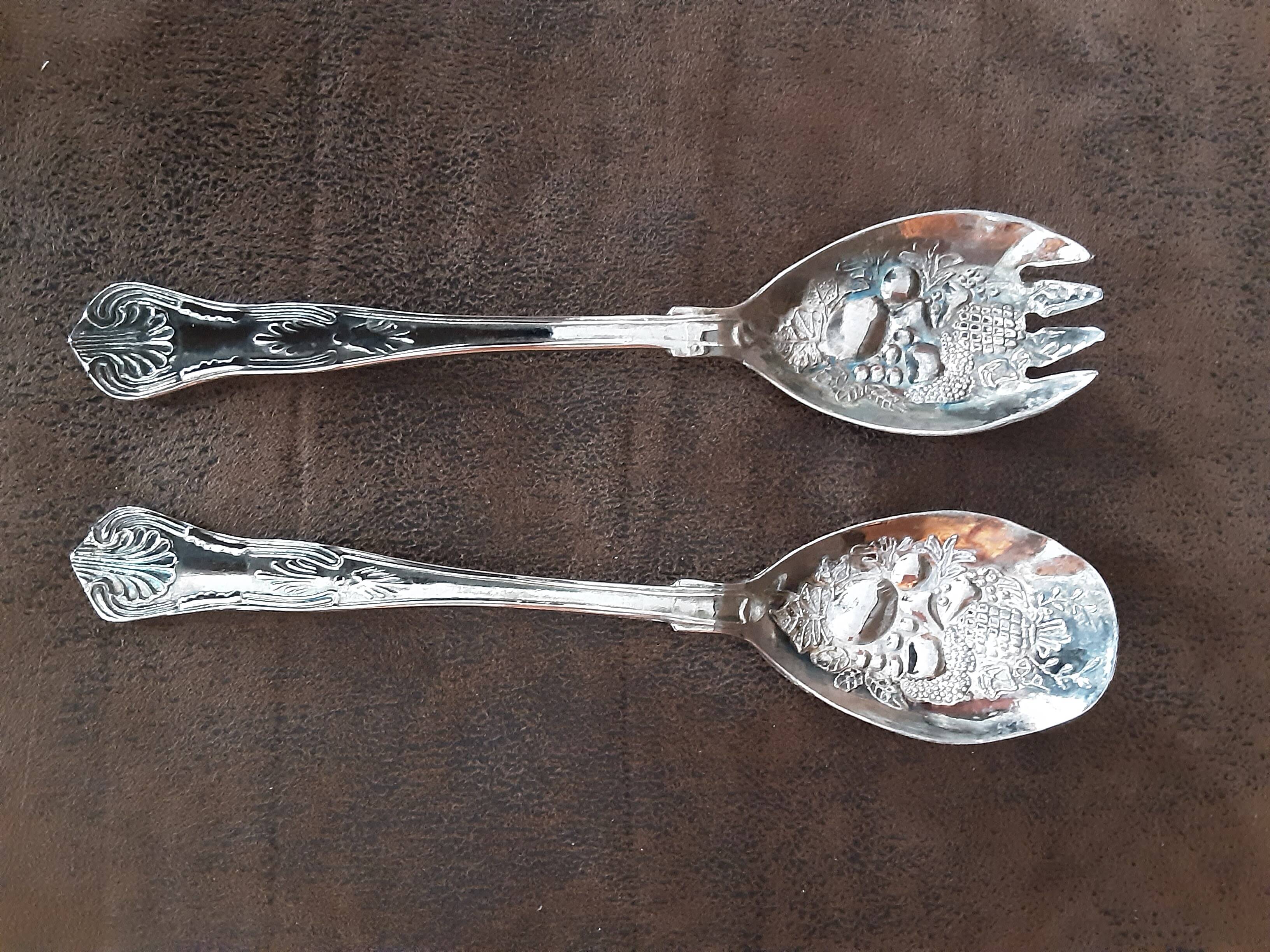 Metal salad servers
