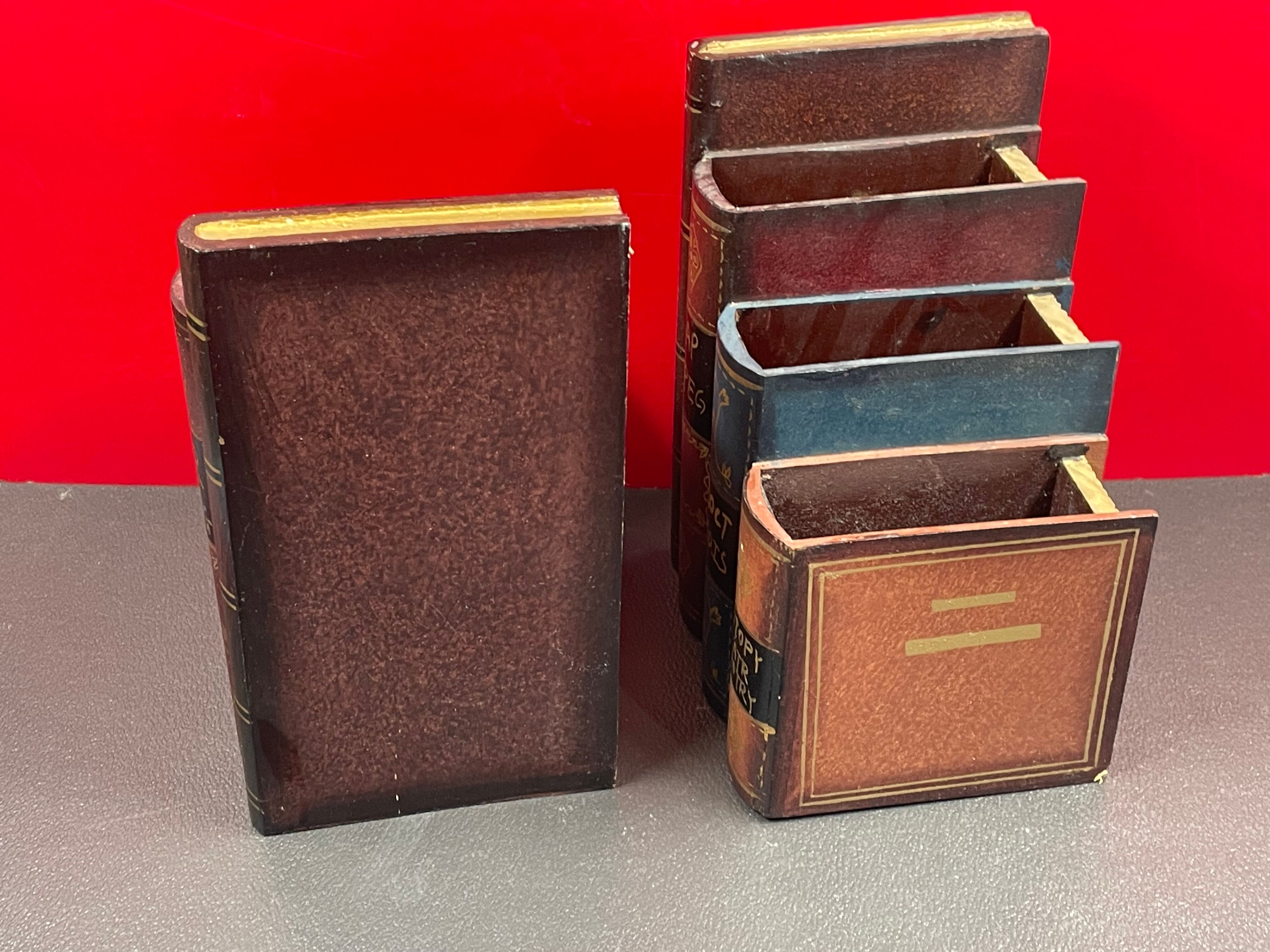 Pair of bookends, boiled cardboard