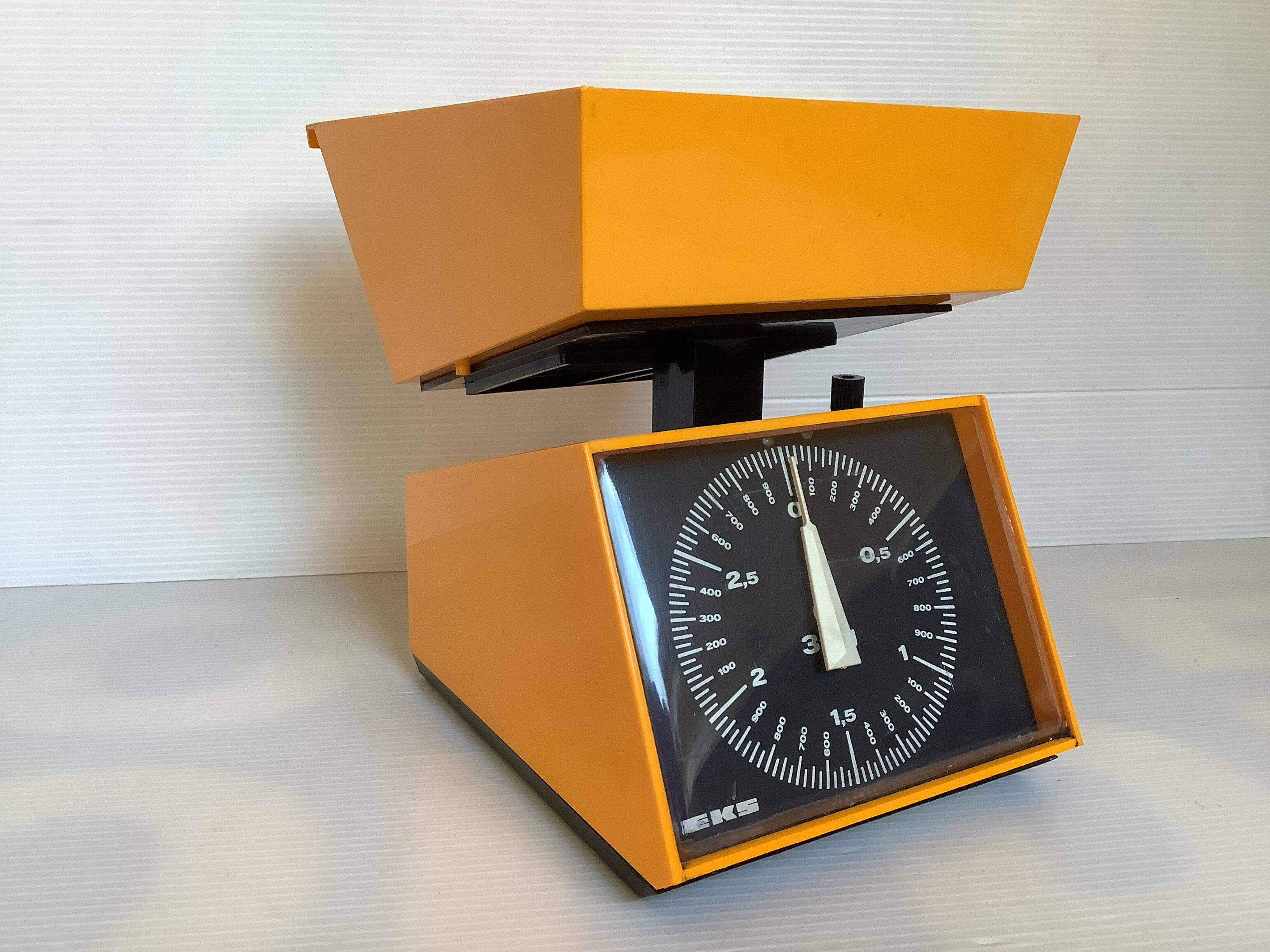 EKS scale yellow orange