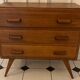 Commode vintage pied compas