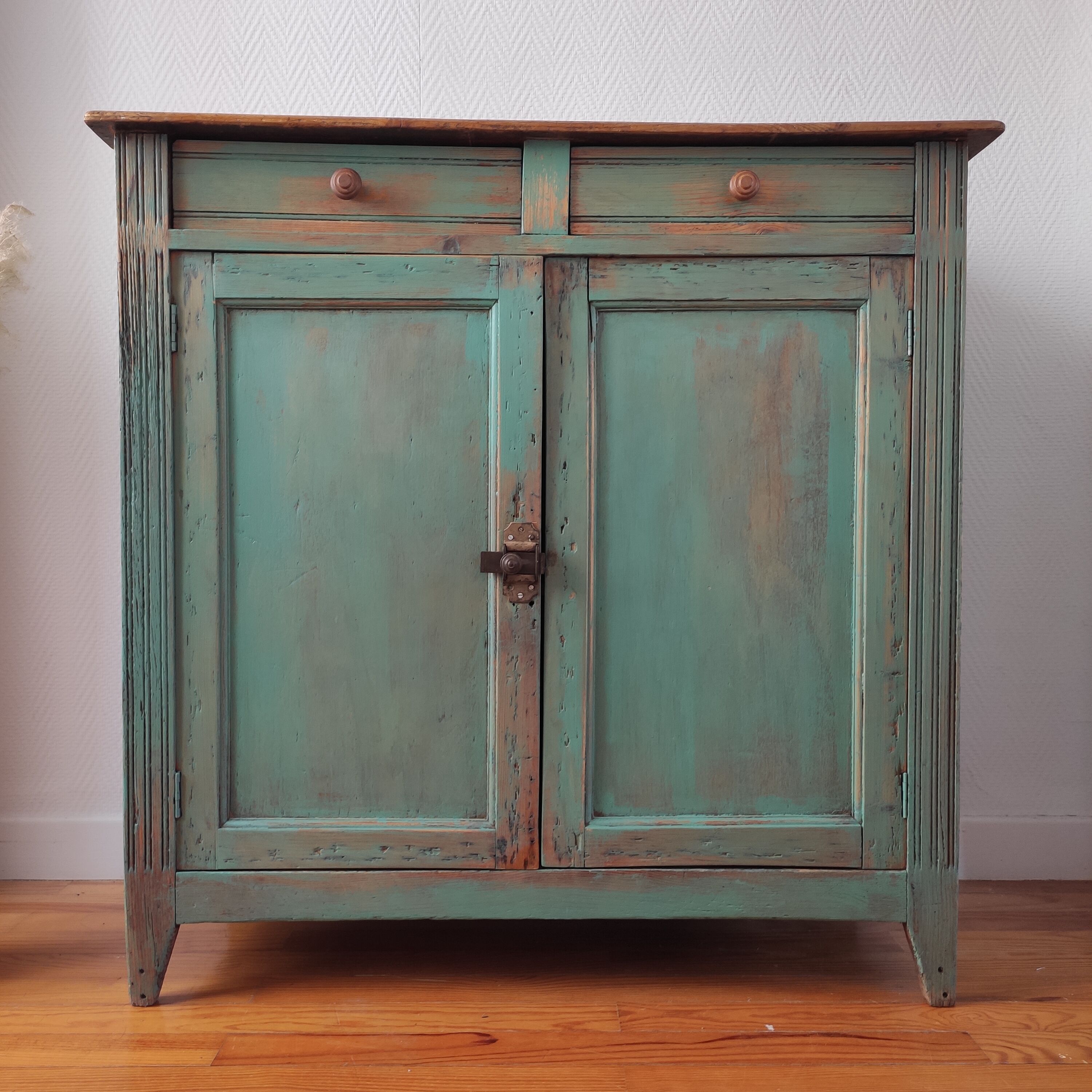 Parisian kitchen sideboard