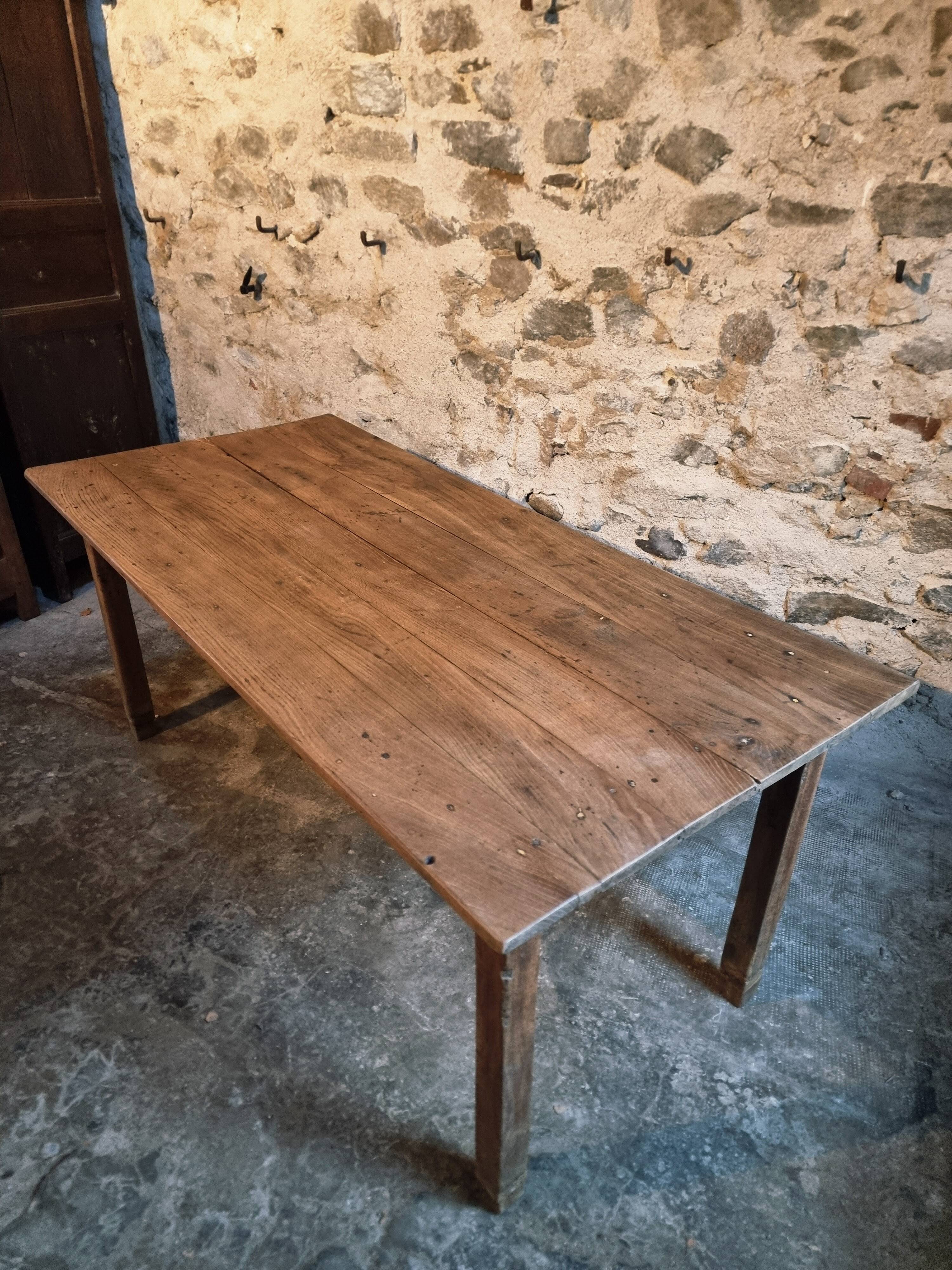 Table de ferme française ancienne en chêne avec deux tiroirs — XIXe siècle