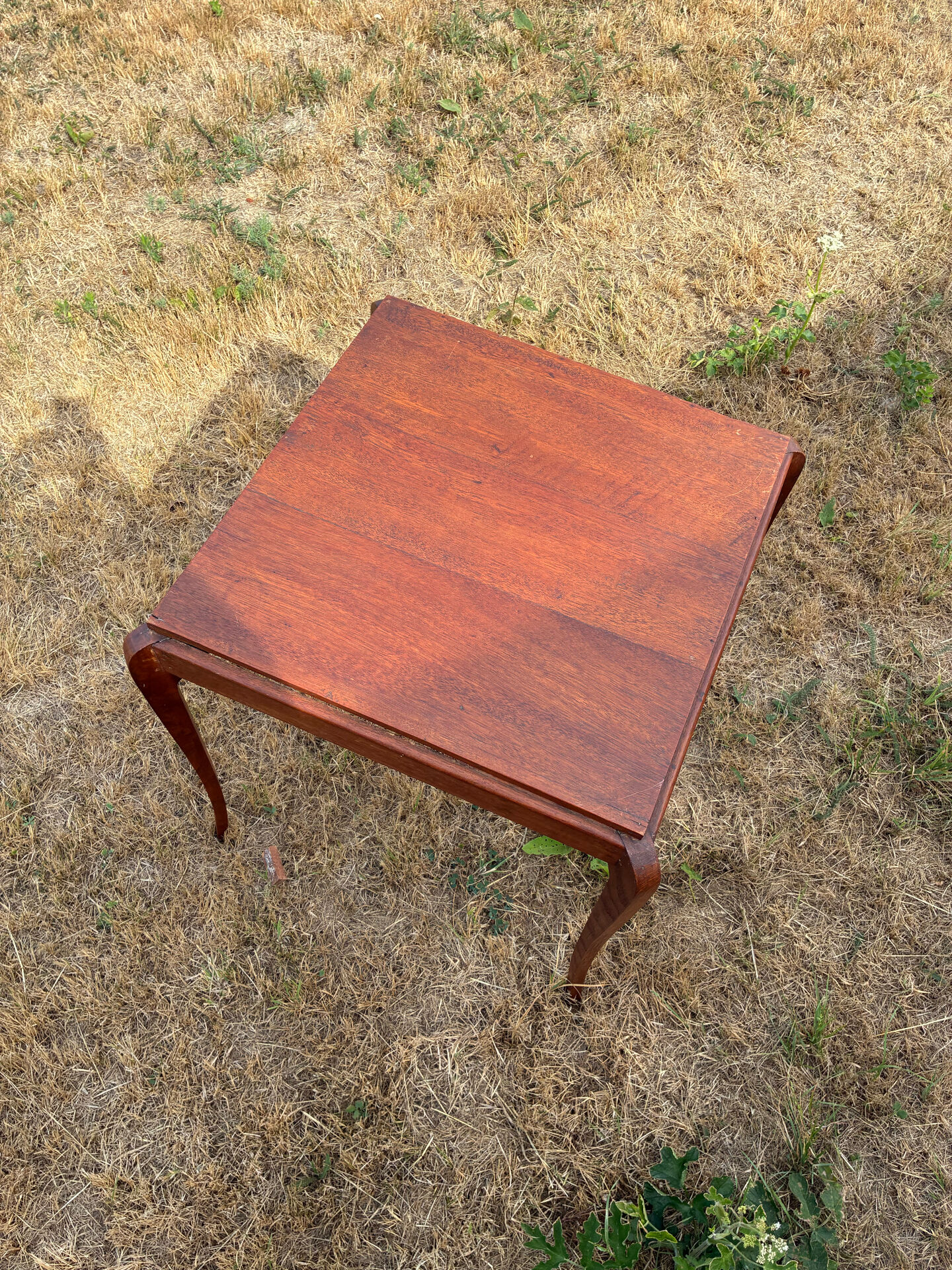 Table d’appoint ou table de jeux