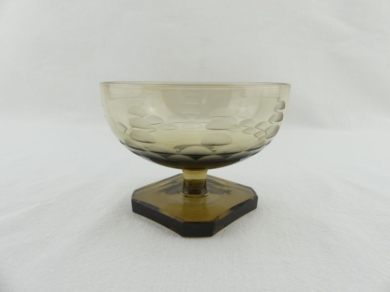 11 Art Deco smoked glass champagne glasses