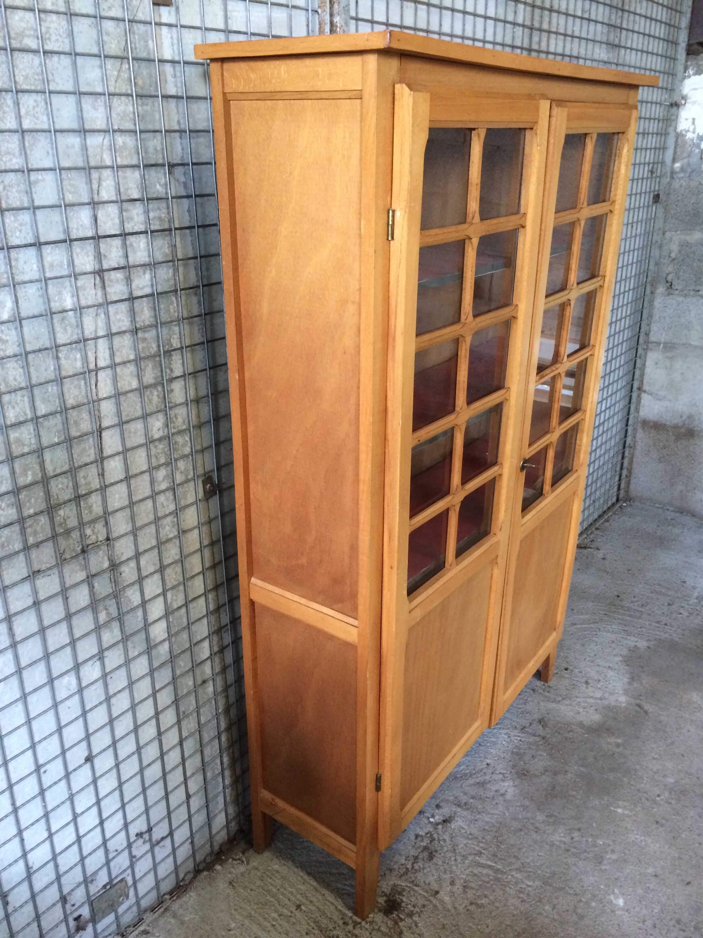 Armoire vitrée vintage
