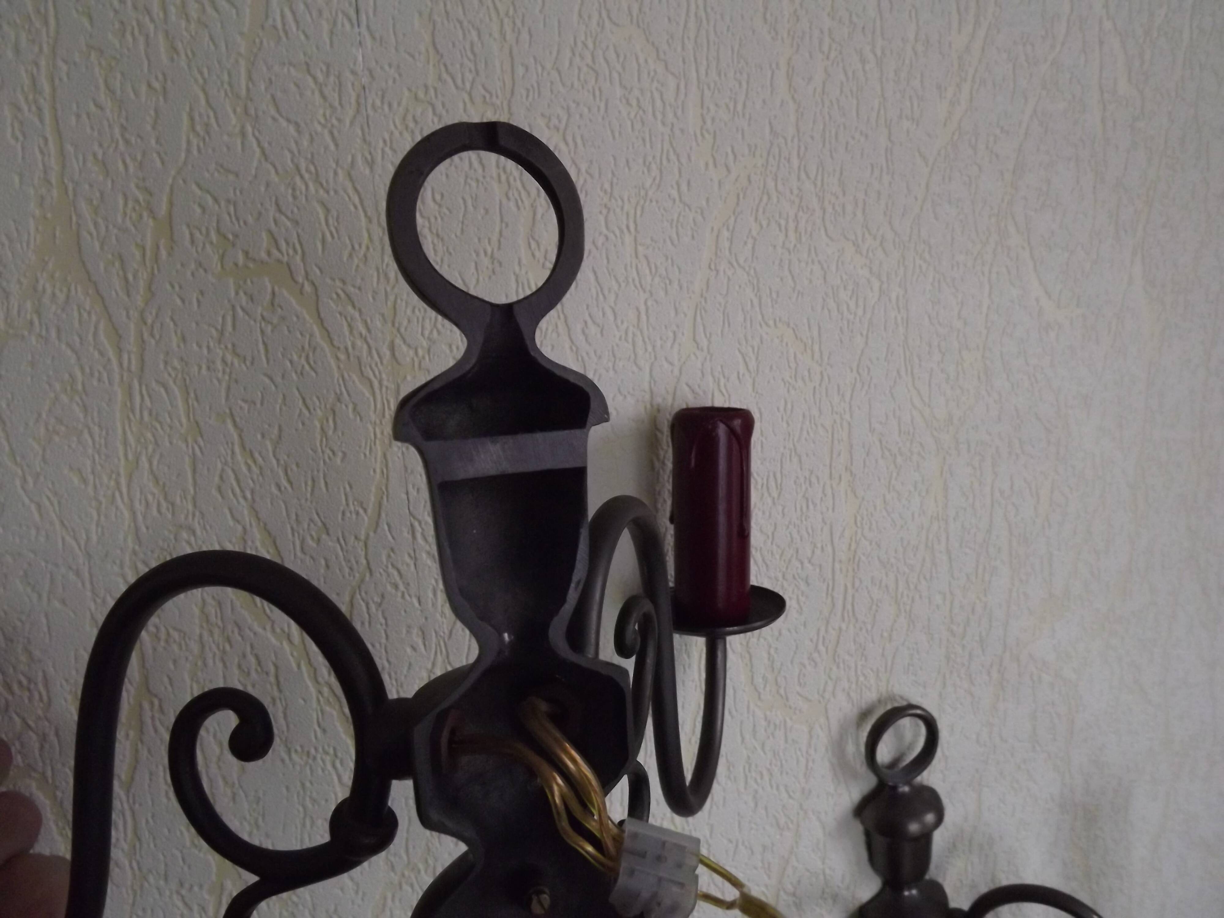 Pair of double Flemish style wall sconces in French silver from the period, with red drops 51.