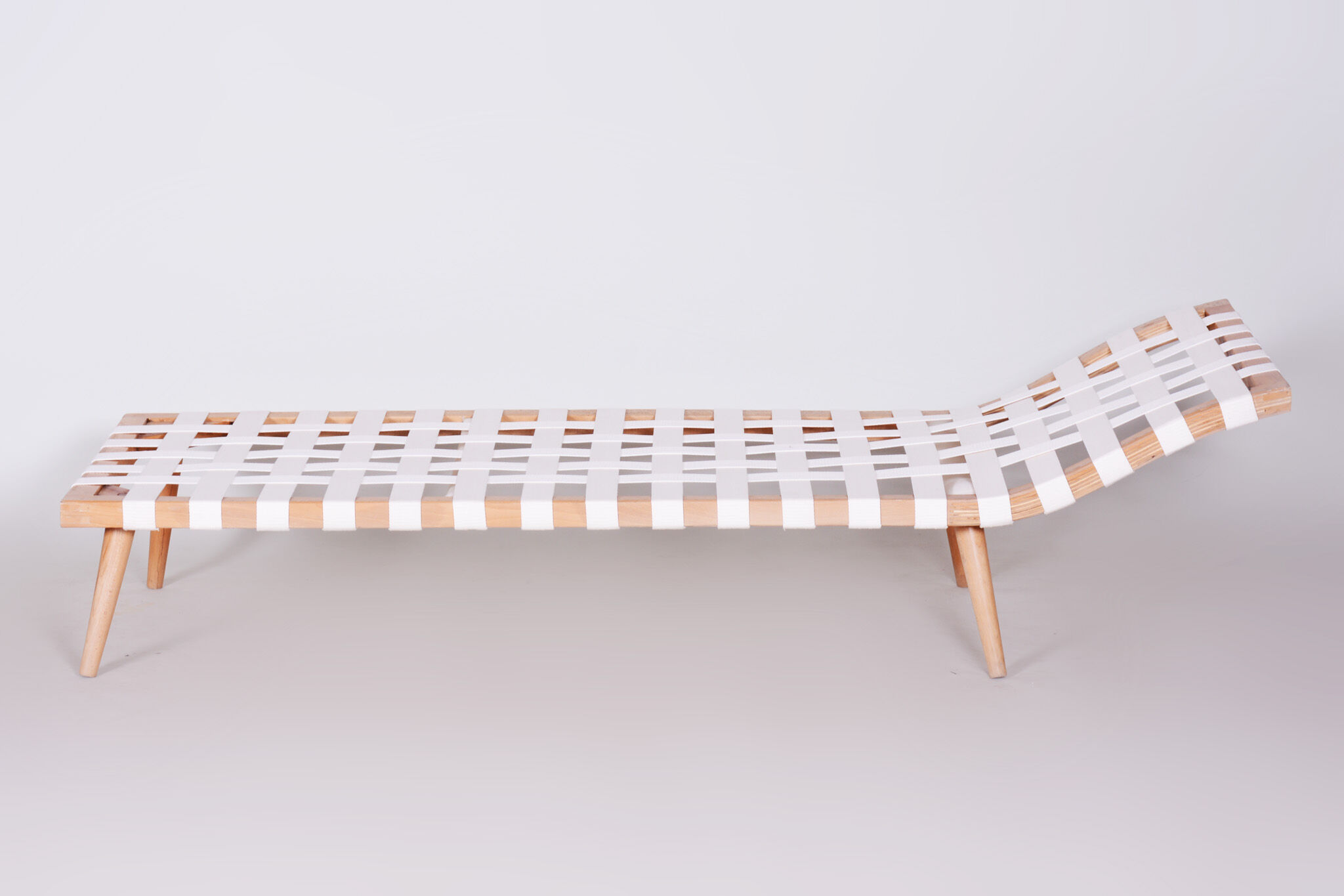 Blanc Jan Vanek Cheslong fabriqué en Tchéquie des années 1950 - Restauré