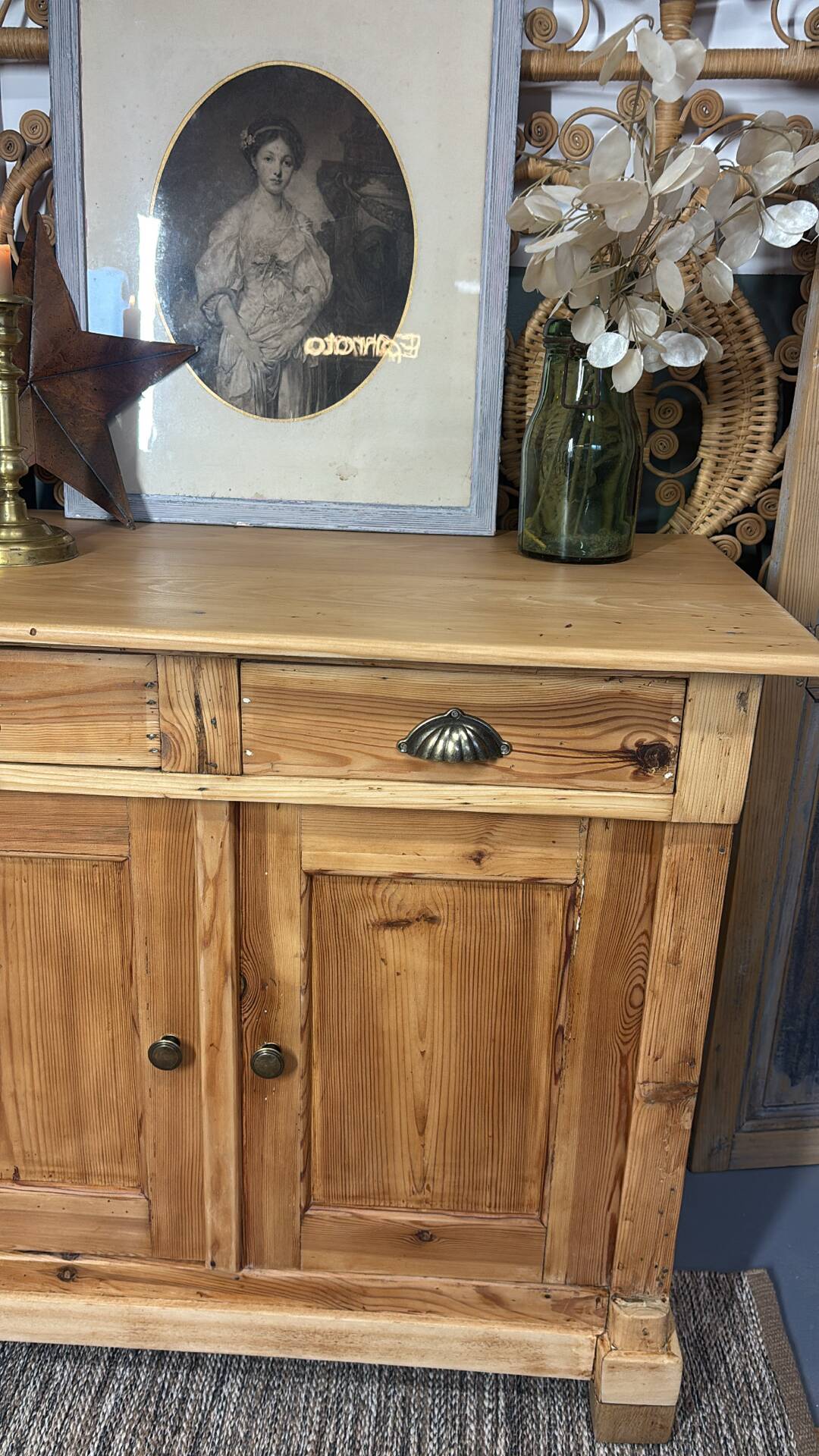 Pine buffet