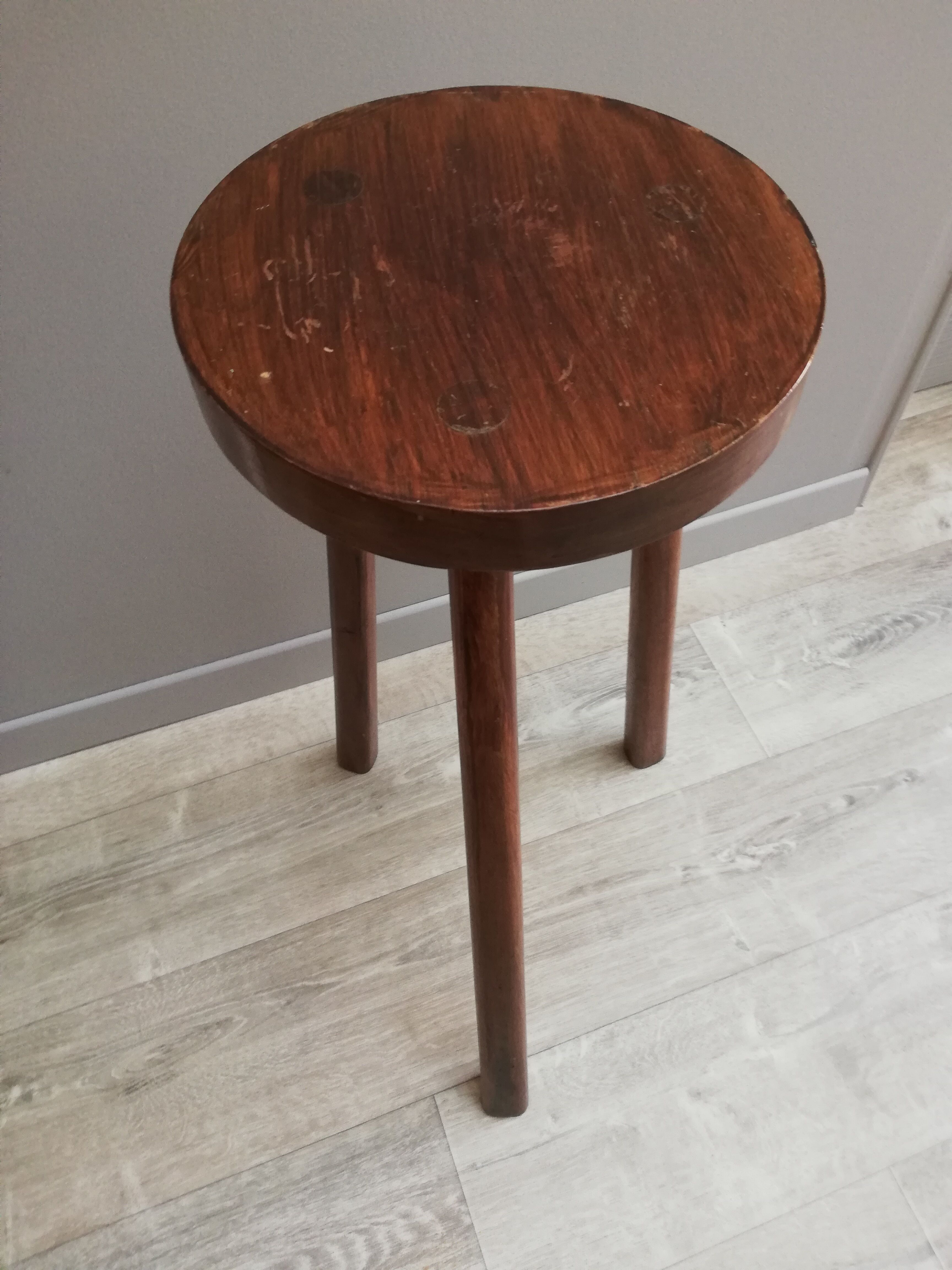 Stool high door plant tripod feet compass