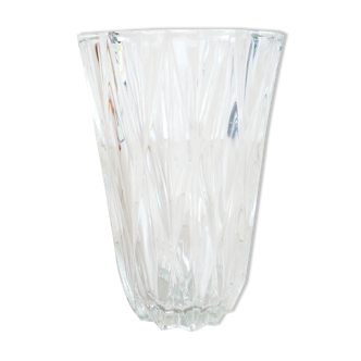 Vase en verre à facettes