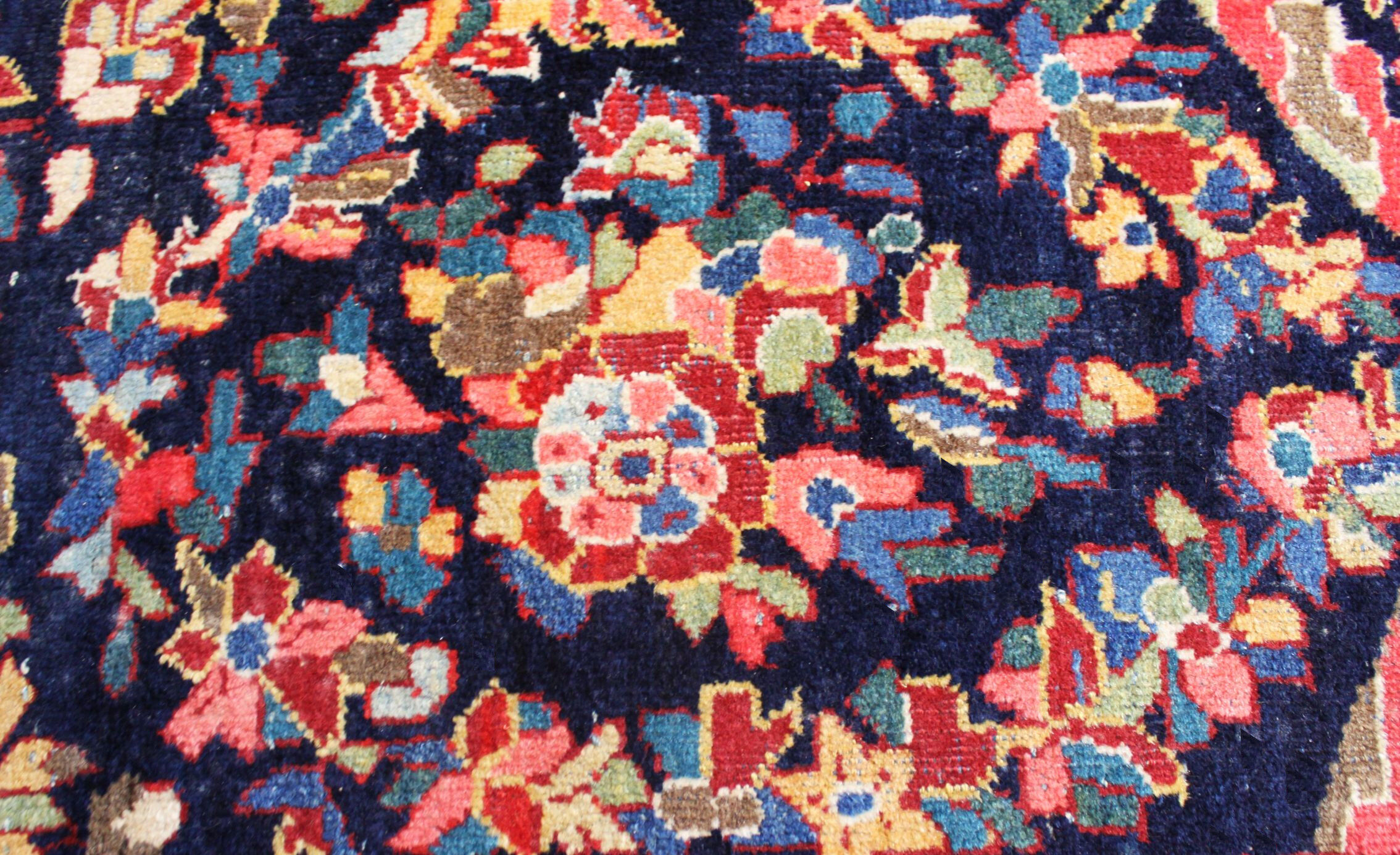 Handmade Persian Mahal rug, Iran.