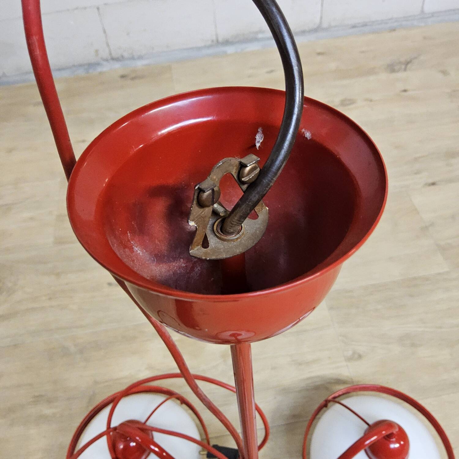 Lampe pendentif vintage rouge de l'ère spatiale / lustre (Stilnovo) Sputnik