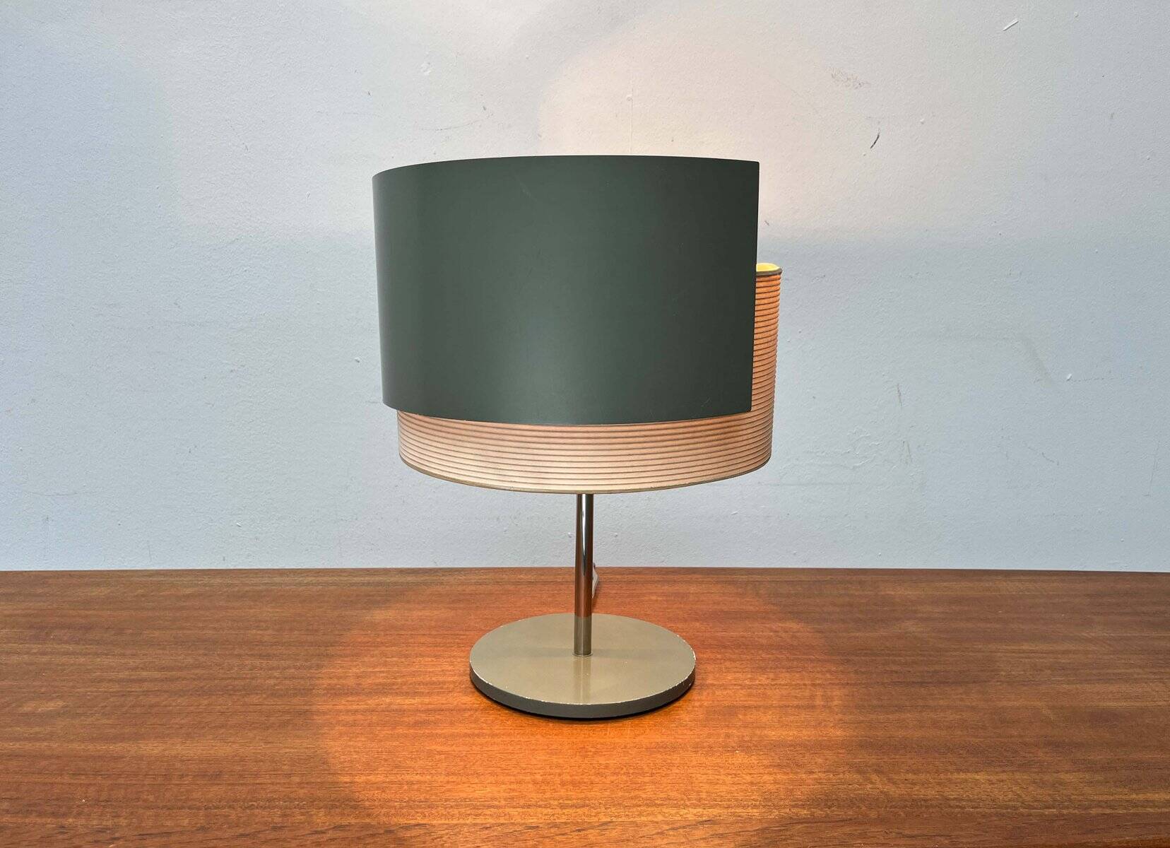 Mid-century modern minimalist swivel table lamp, 1960s
