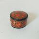 Small antique Kashmiri bonbonnière/pillbox in papier-mâché.