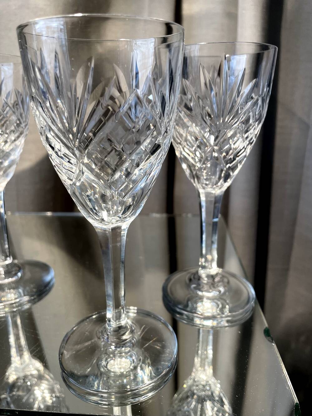 Suite of 4 port or wine glasses st louis crystal cooked wine glasses transparent chantilly model table art