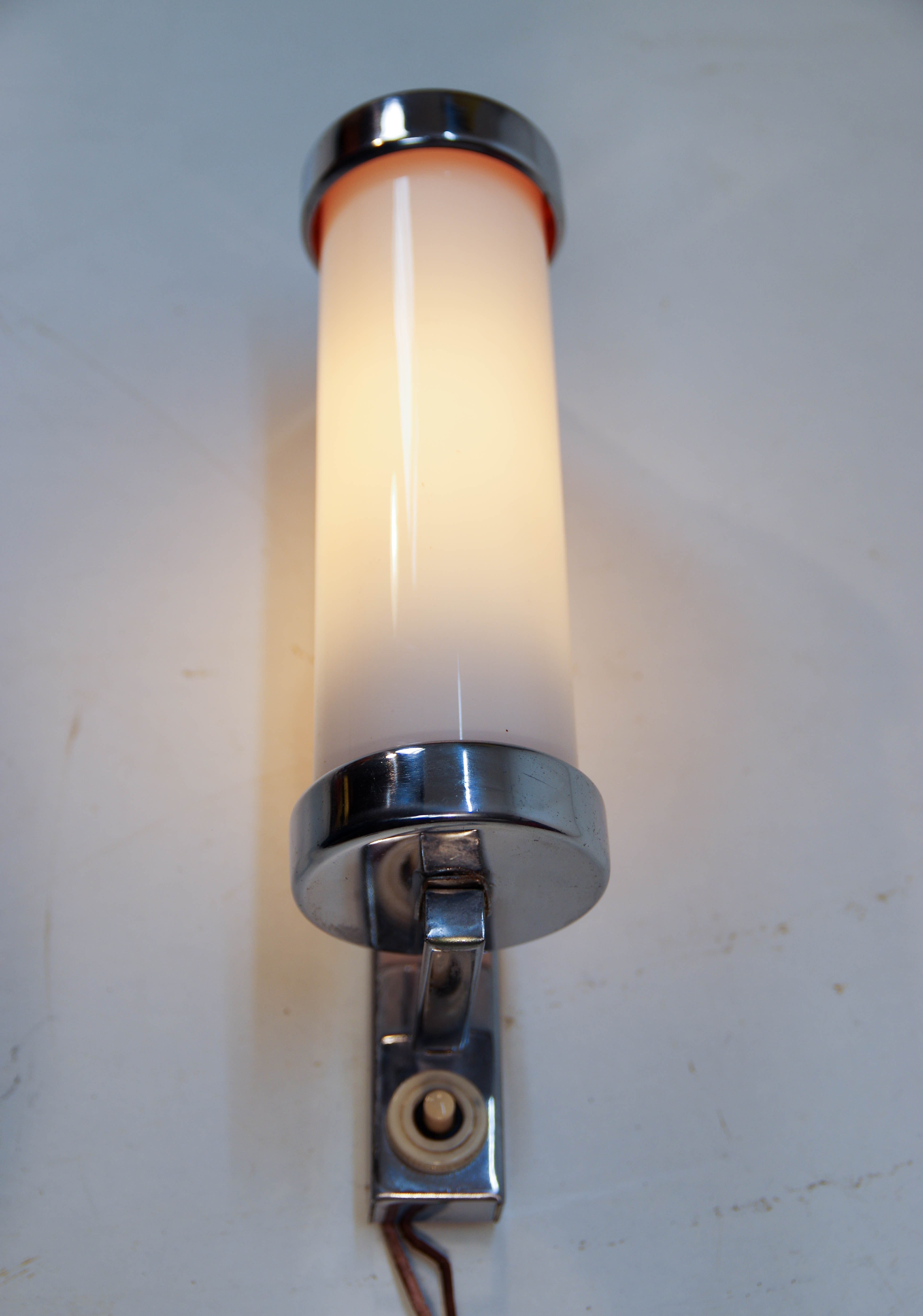 Functionalist chrome wall lamp, 1930s