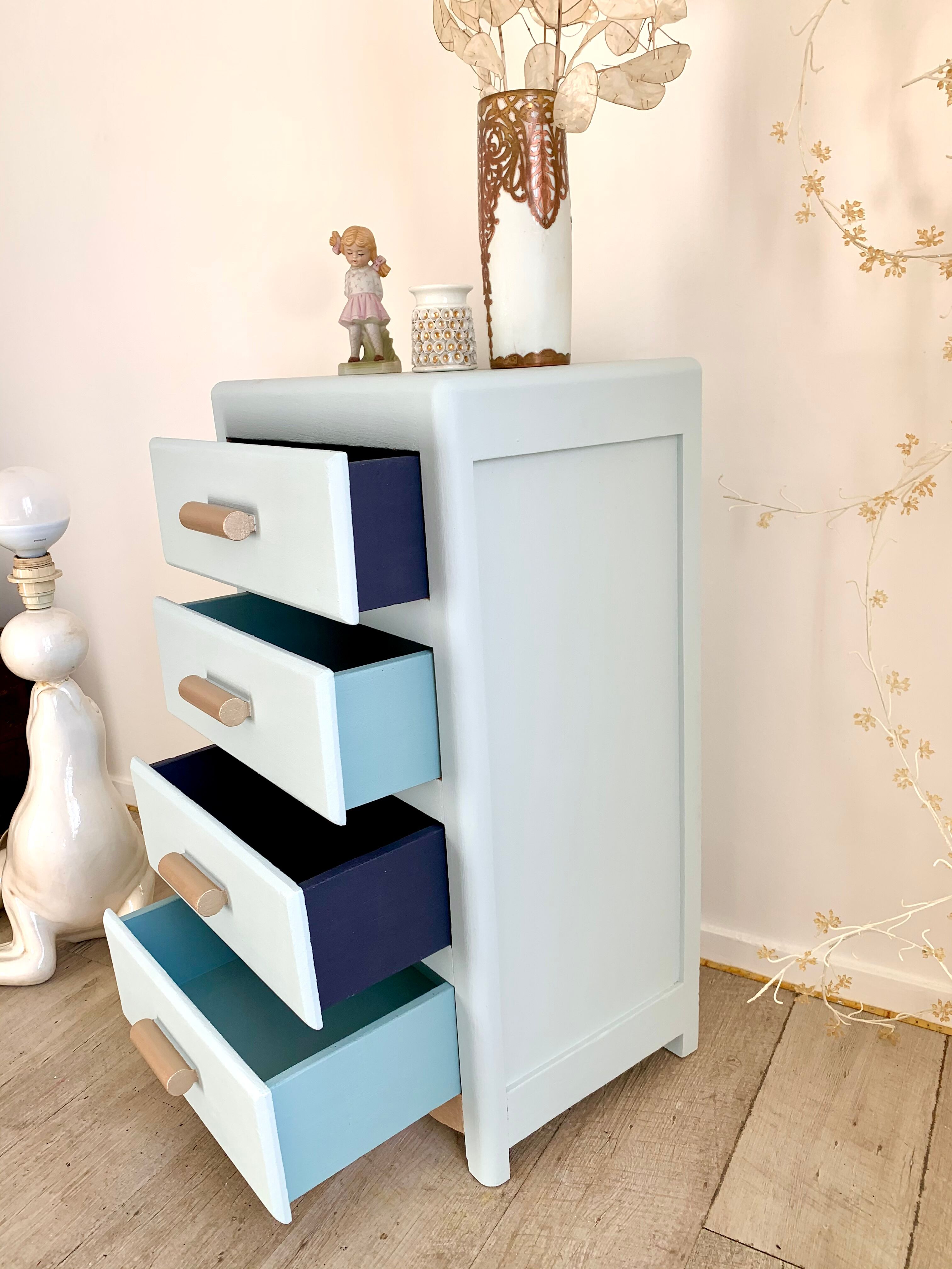 Chiffonnier vintage