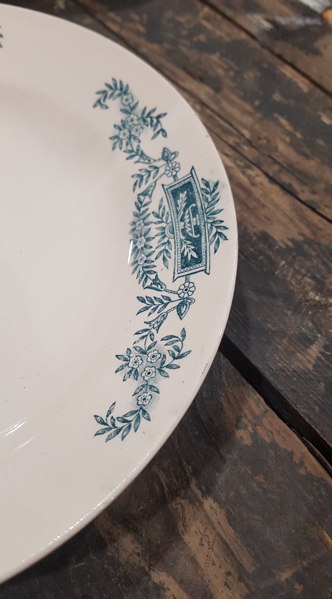 Lot de 8 assiettes en Terre de Fer Longchamp modèle Lutèce