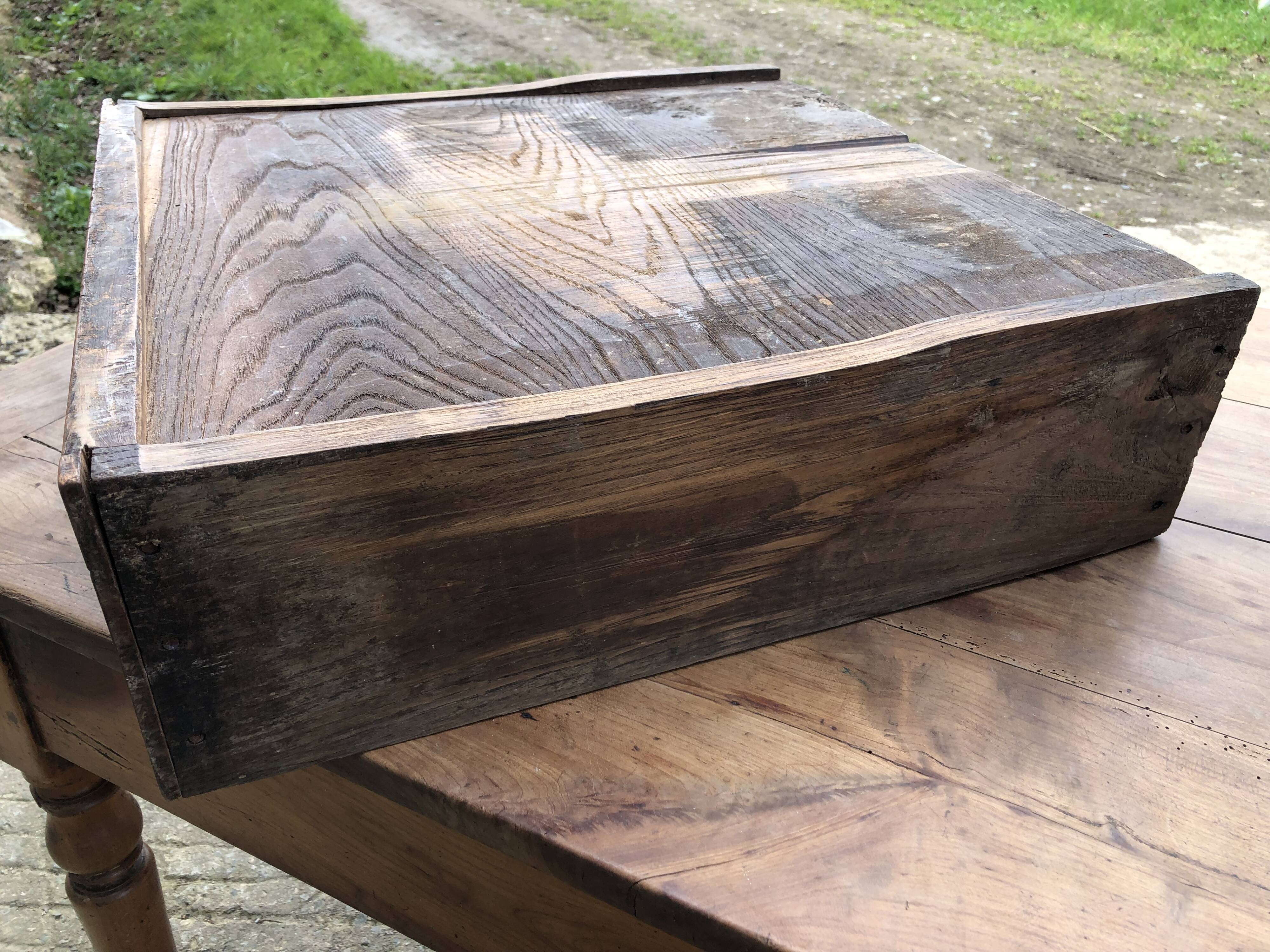 Antique cherry farmhouse table with 2 drawers and 1 pull-out