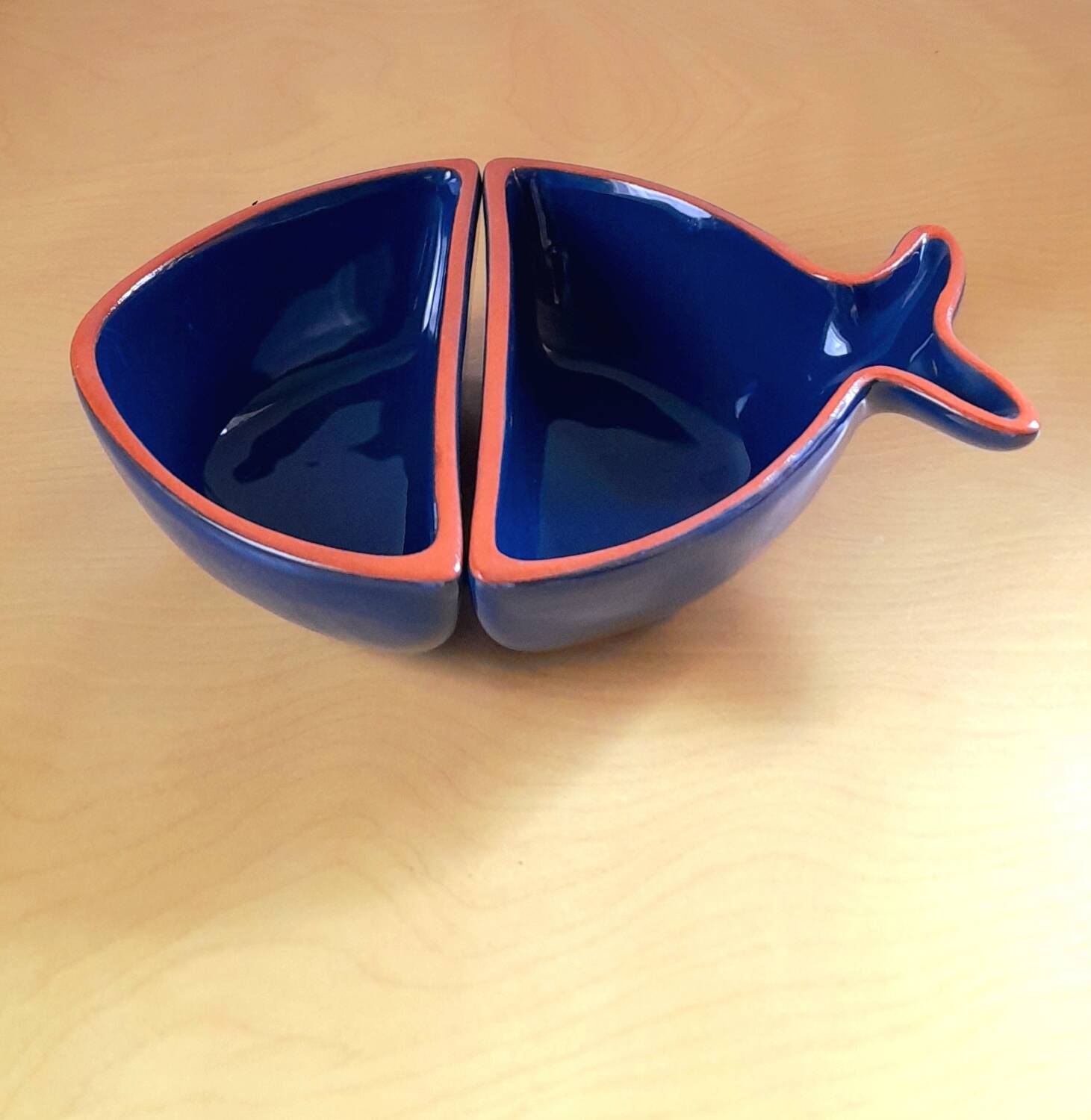 Majolica fish aperitif bowl