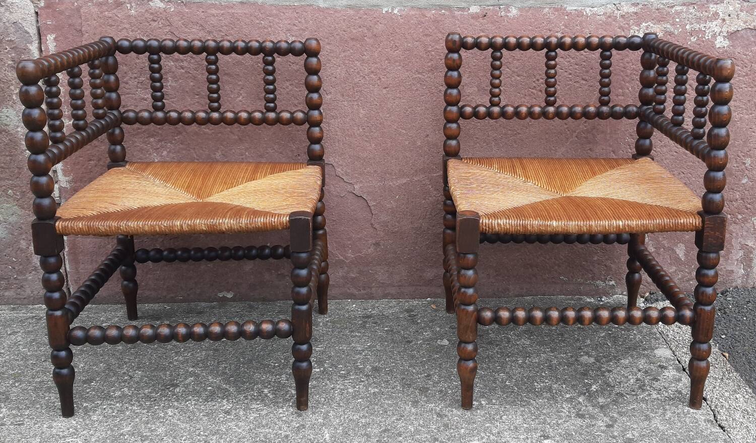 Pair of corner chairs or armchairs "fireplace corner" (Straw seat)