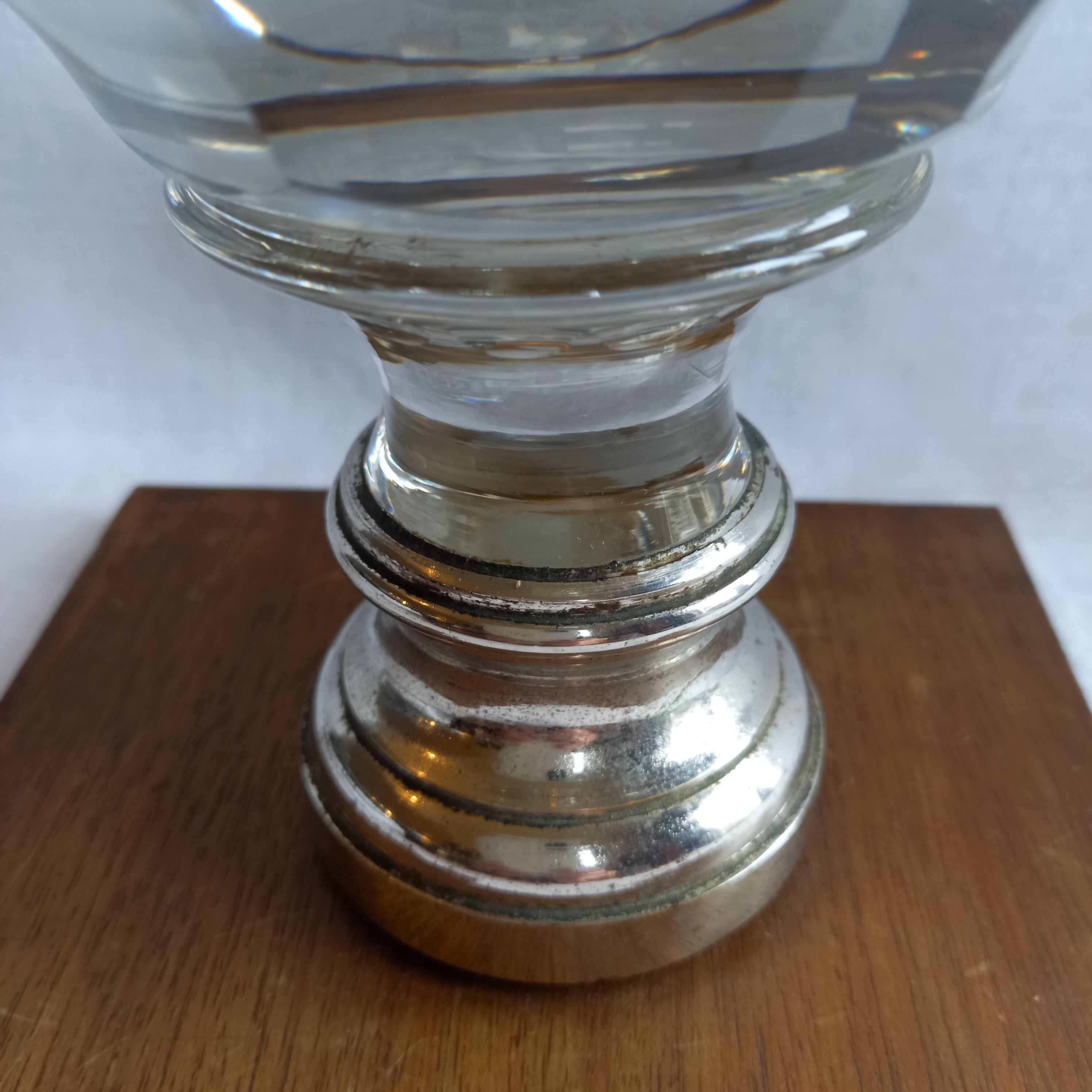 Crystal stairway ball