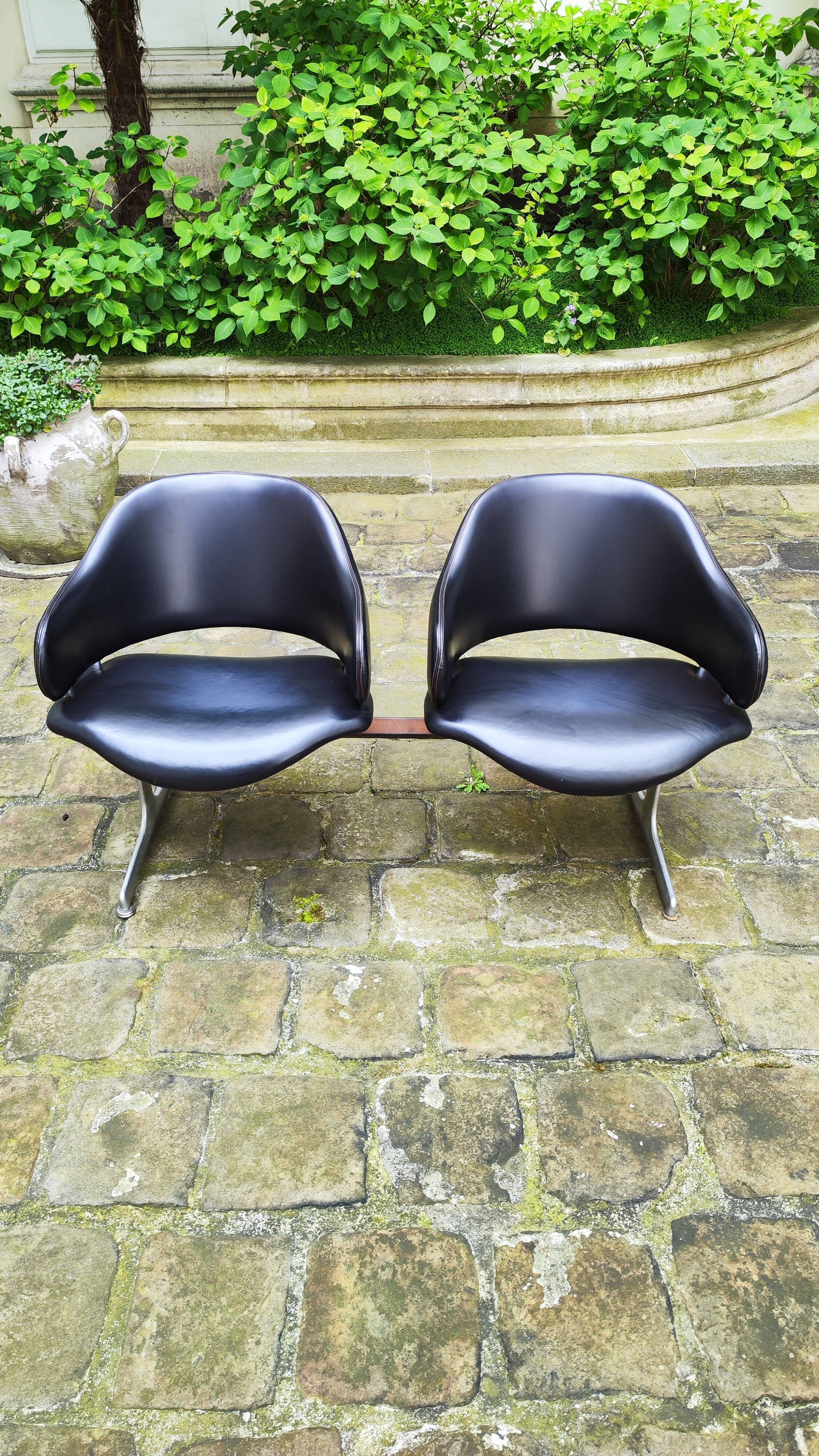 Two Double chairs armchairs leather benches Geoffrey Harcourt Artifort 60s