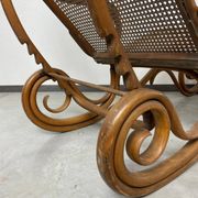 Daybed in curved wood no. 2 by Thonet