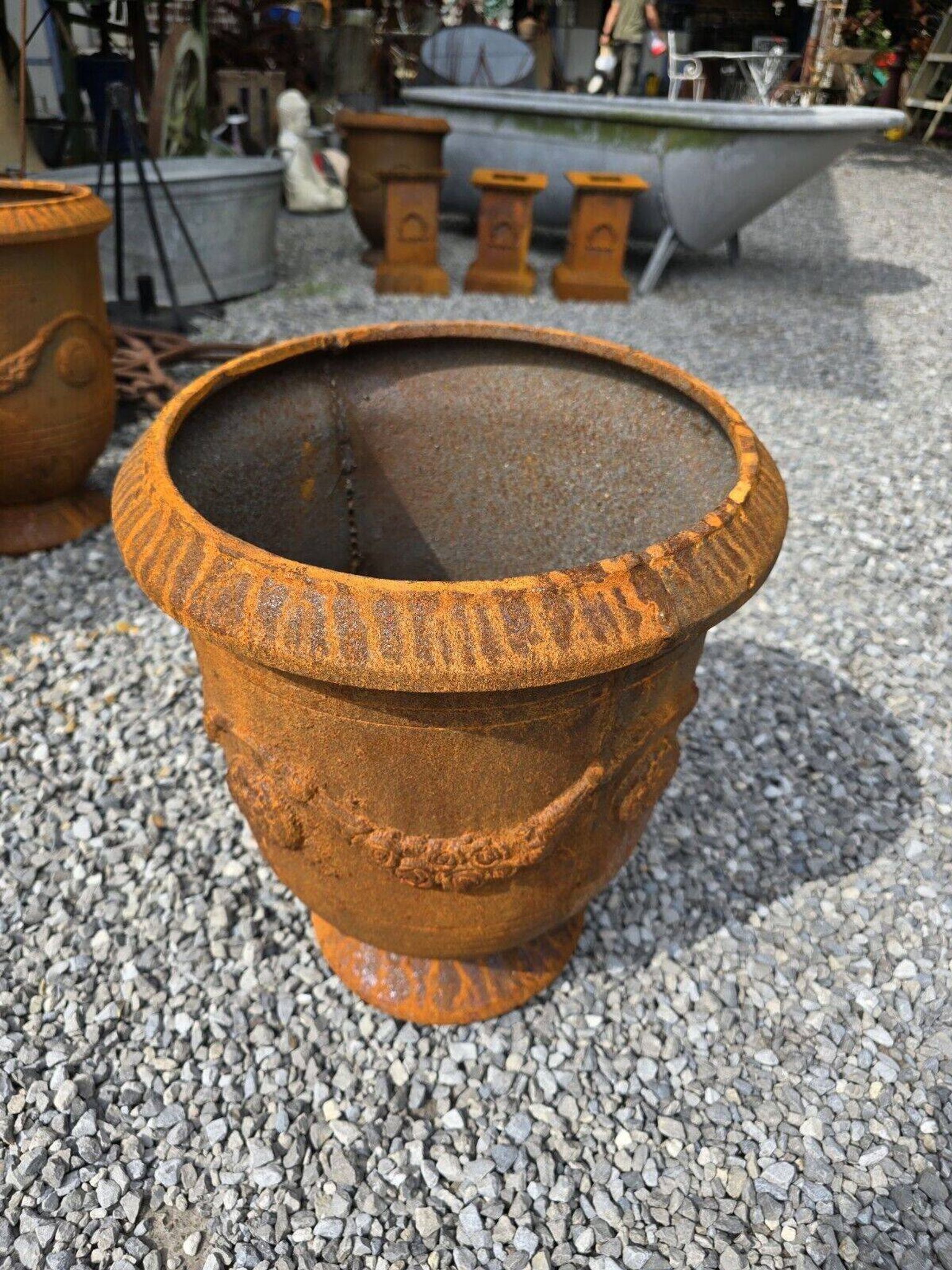 cast iron anduse vase