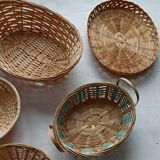 Wall composition of natural and green baskets