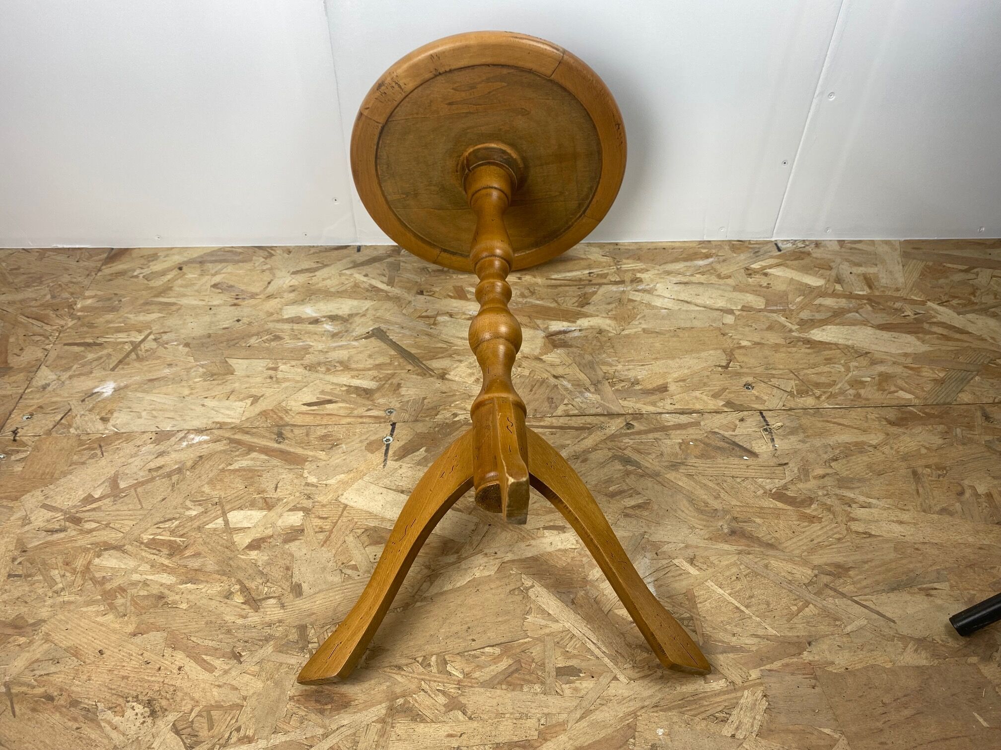 Solid wood tripod pedestal table 1900