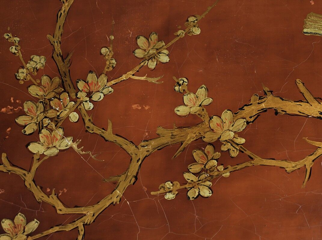 Lacquered wooden coffee table, China – Mid 20th century