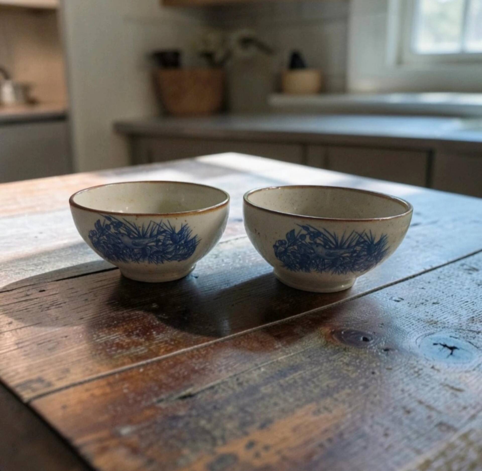 Set of 2 small bowls / cups in vintage stoneware