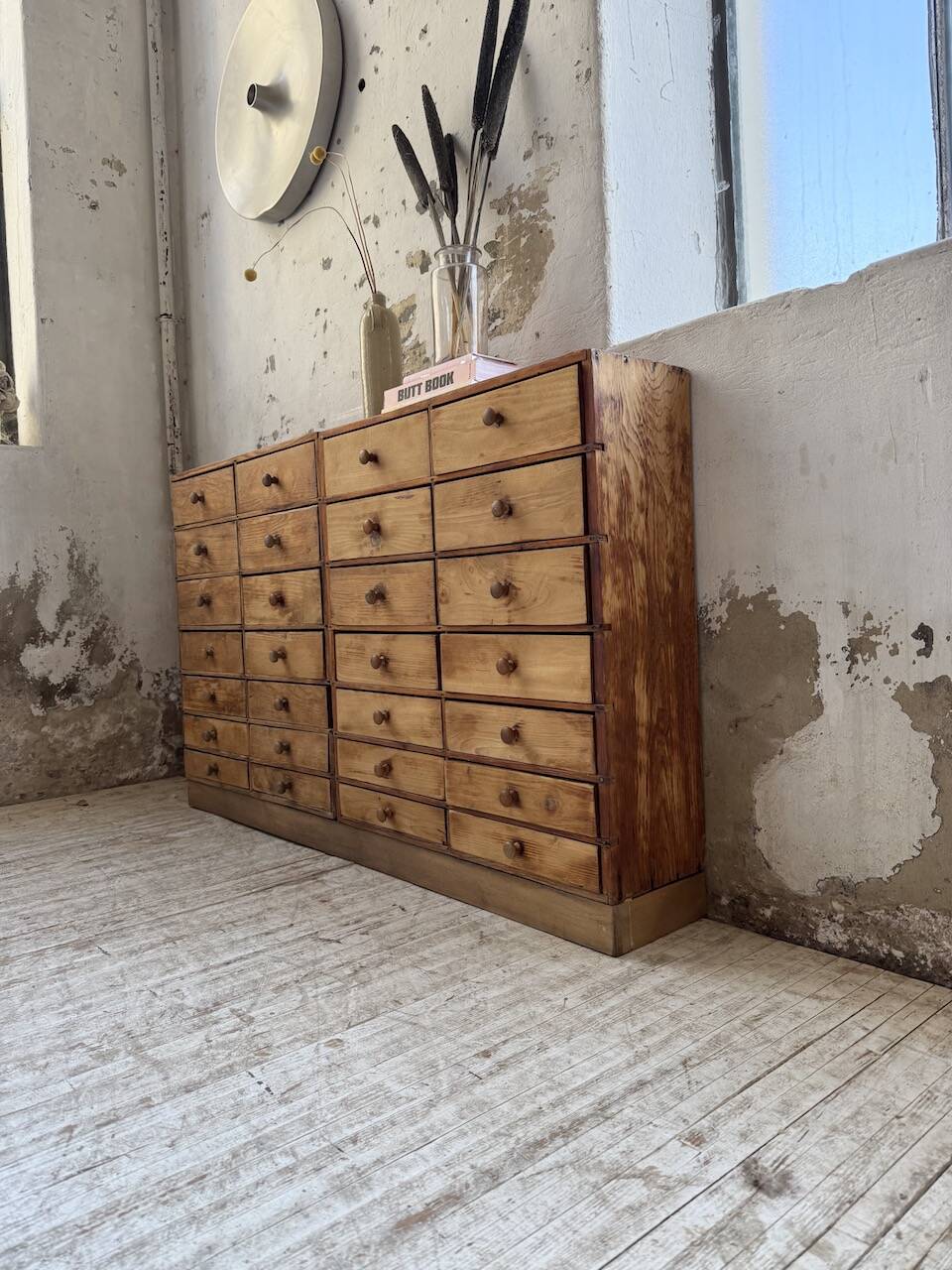Trade furniture