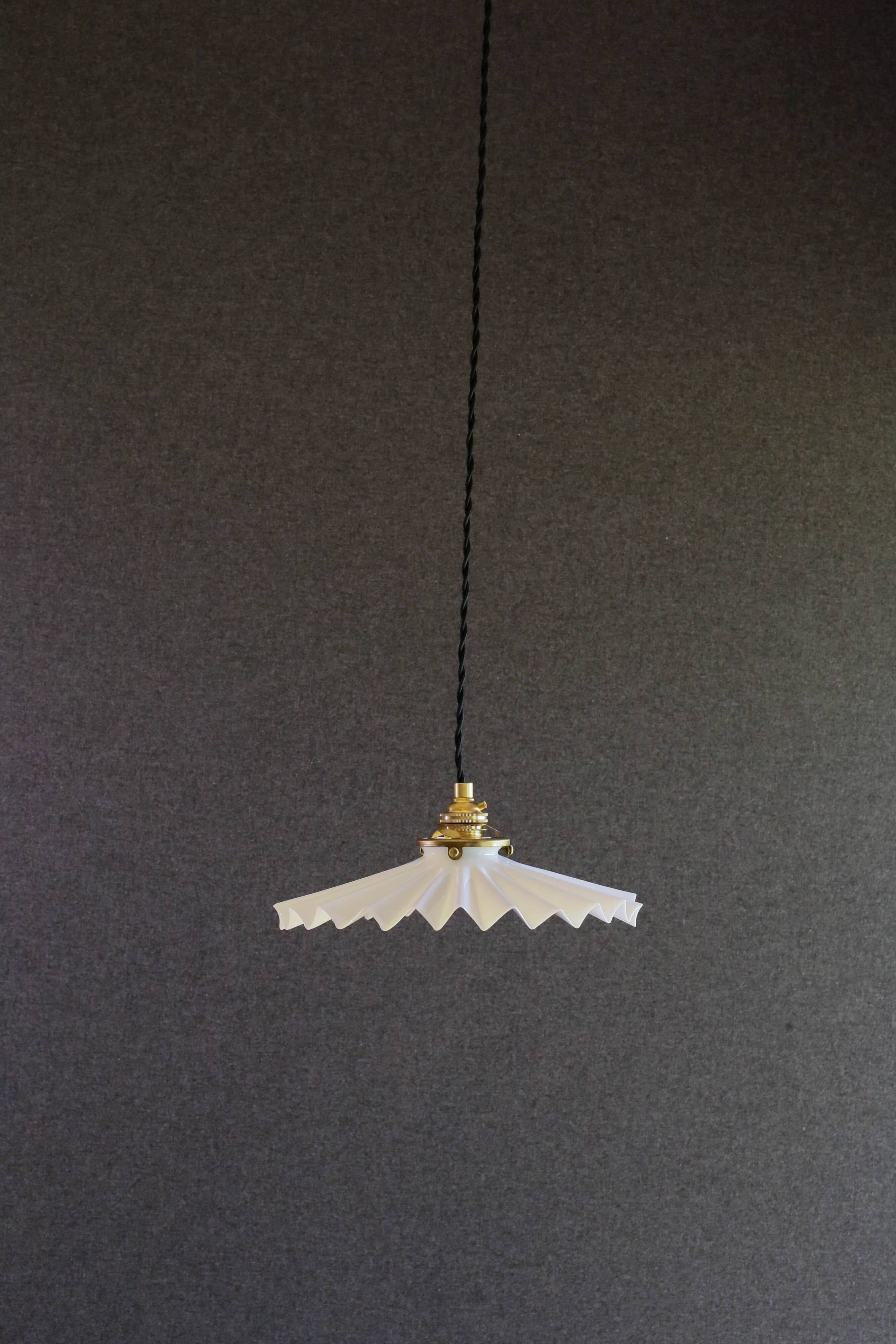 Old pendant light in white pleated glass - delivered with new brass socket and new cable