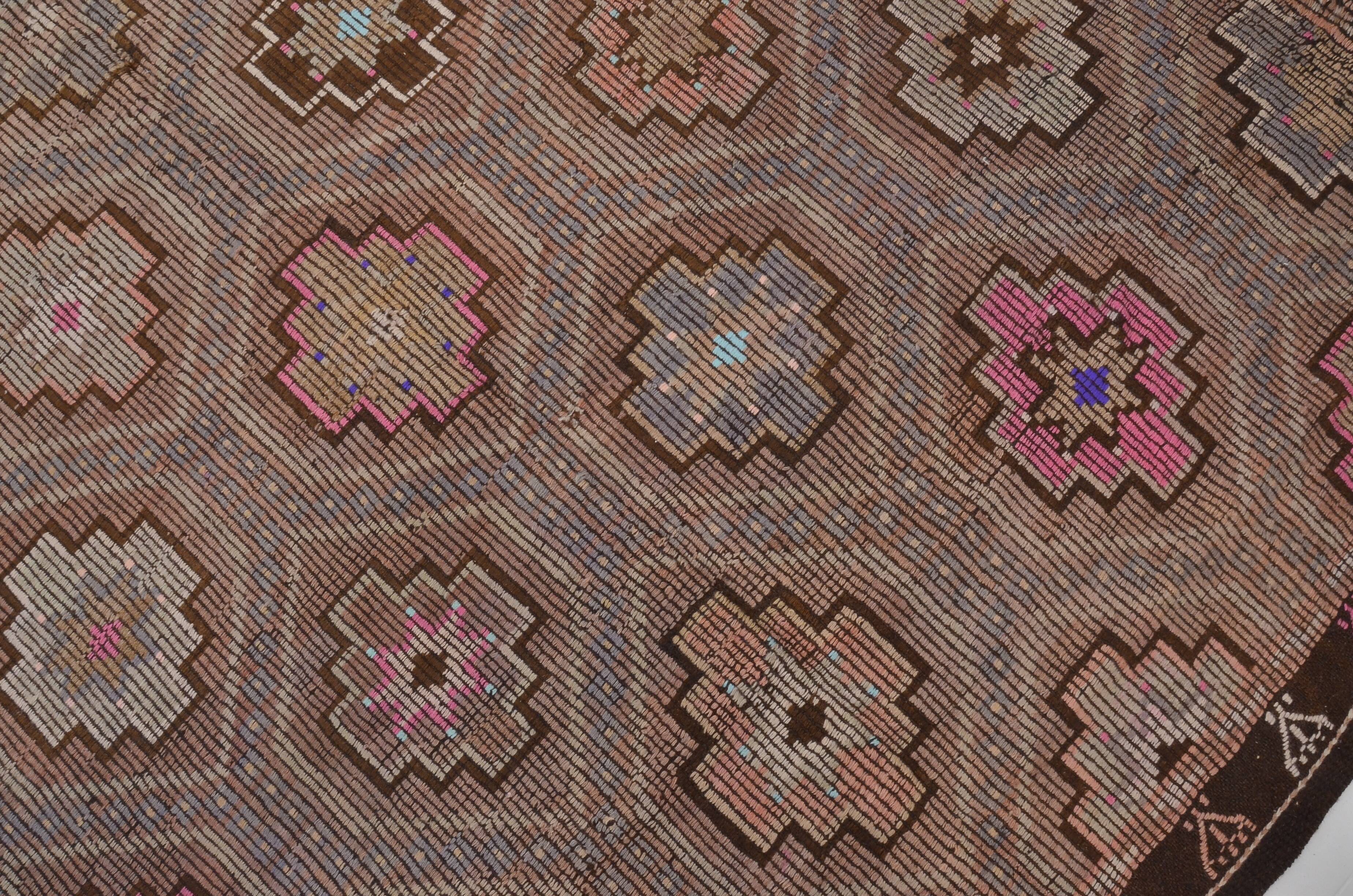 Vintage Handwoven Kilim Rug sku c22