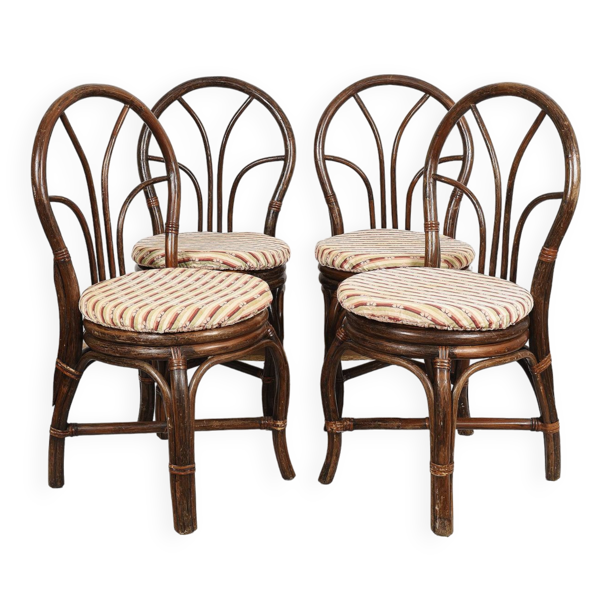 Set of 4 turned wicker chairs, vintage.