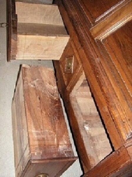 Secretary with a slope of Louis XVI period, authentic