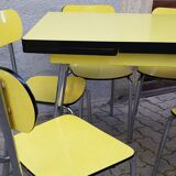 Table et 6 chaise en formica