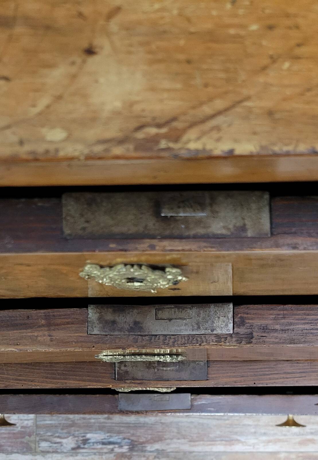 Commode de Dame époque Empire en noyer / début XIXeme