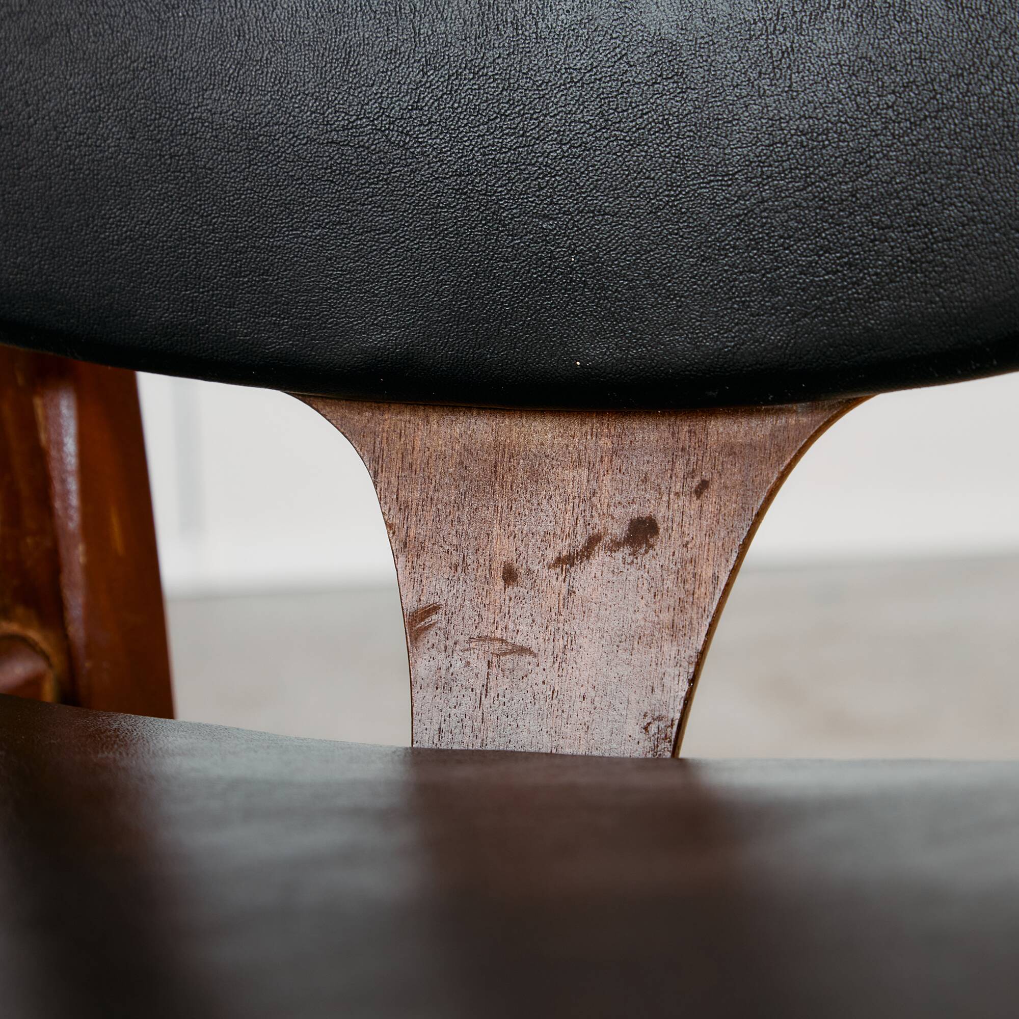 Midcentury Modern Chair by Elliots of Newbury in Black Leather and Teak, 1960s