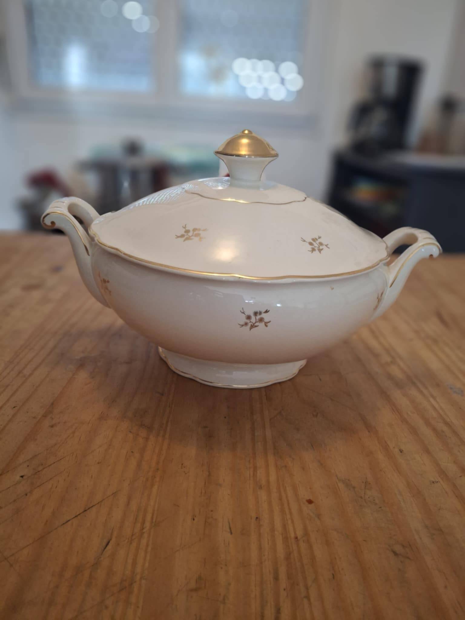 Villeroy & Boch vintage soup tureen